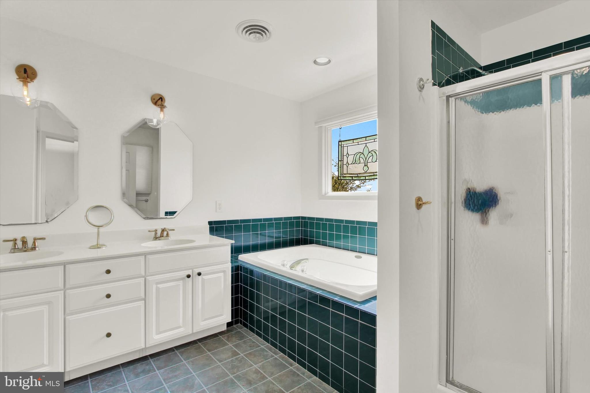 BRIDLEWOOD - Residential