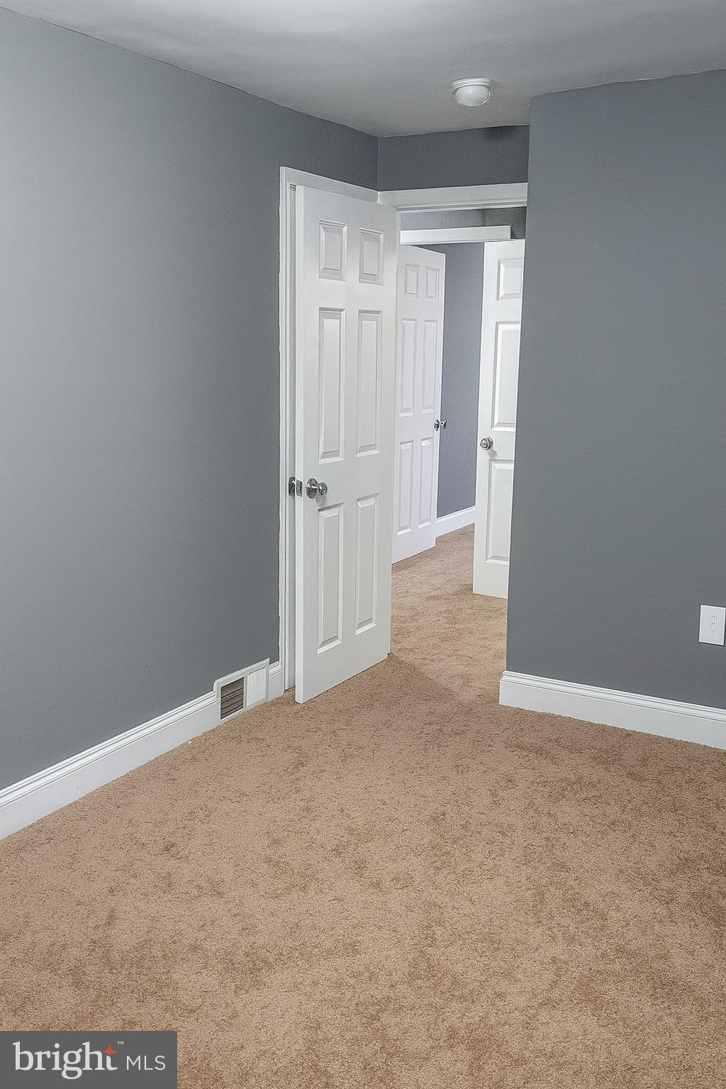 LANSDOWNE PARK - Residential