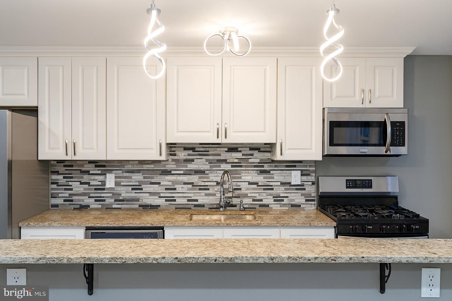 LANSDOWNE PARK - Residential