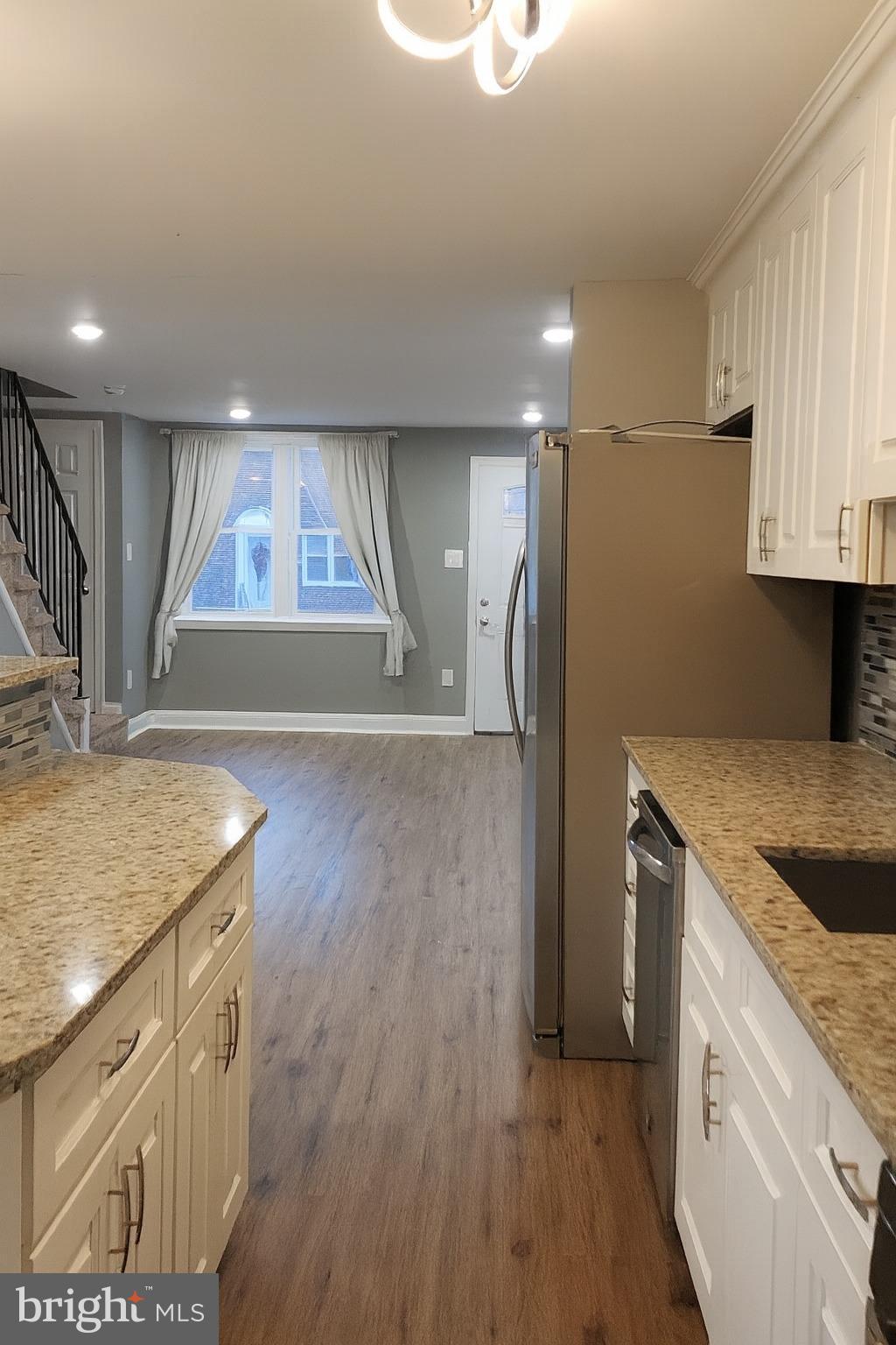 LANSDOWNE PARK - Residential