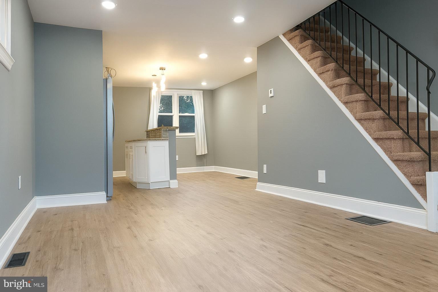 LANSDOWNE PARK - Residential