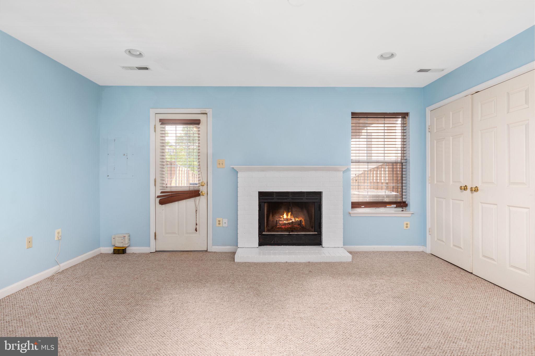 MCNAIR FARMS - Residential Lease