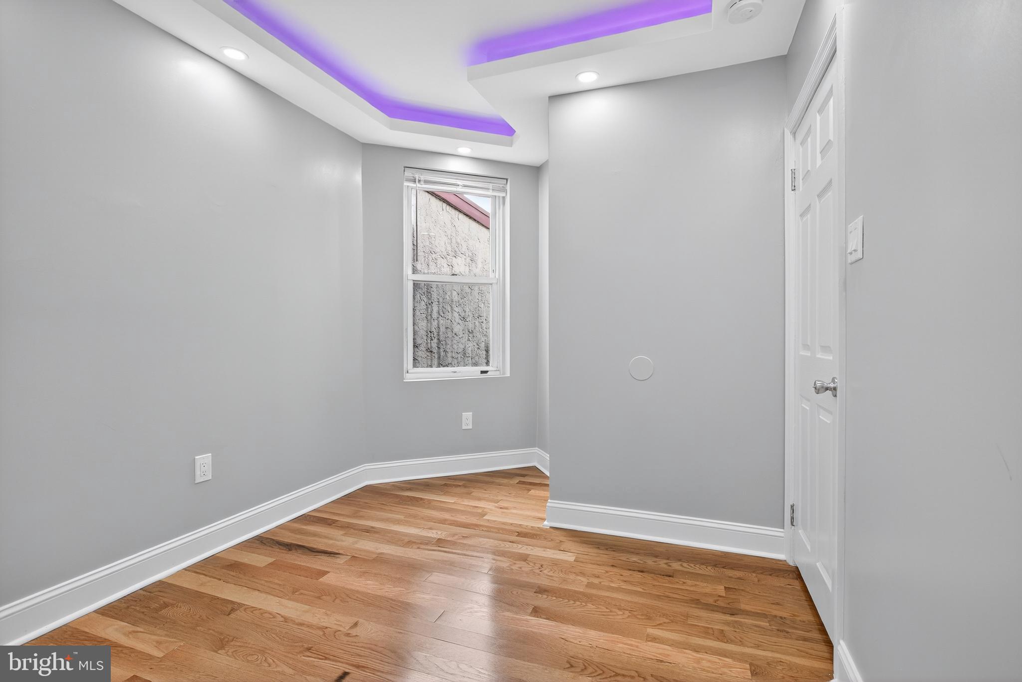 ELMWOOD PARK - Residential