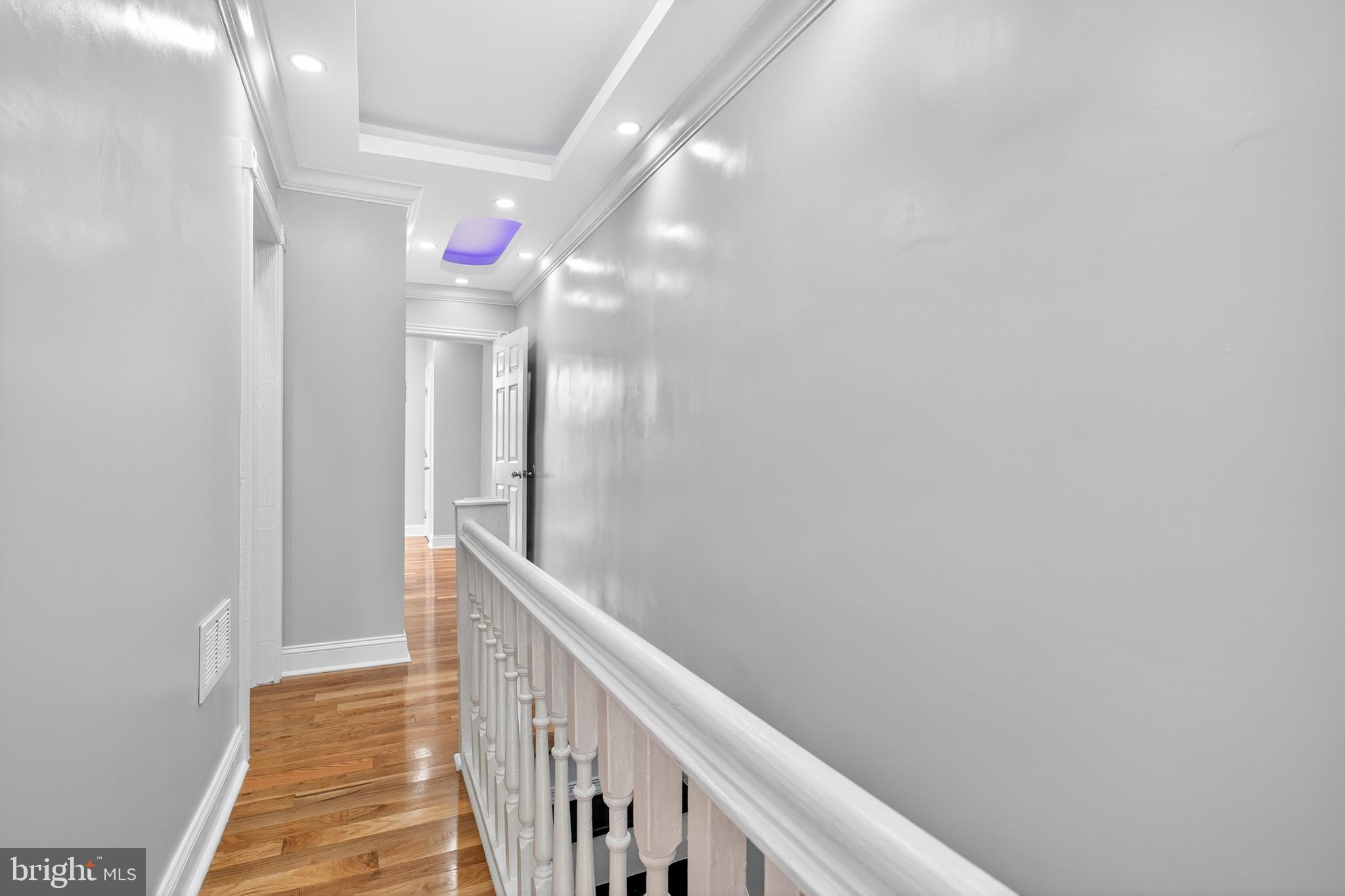 ELMWOOD PARK - Residential