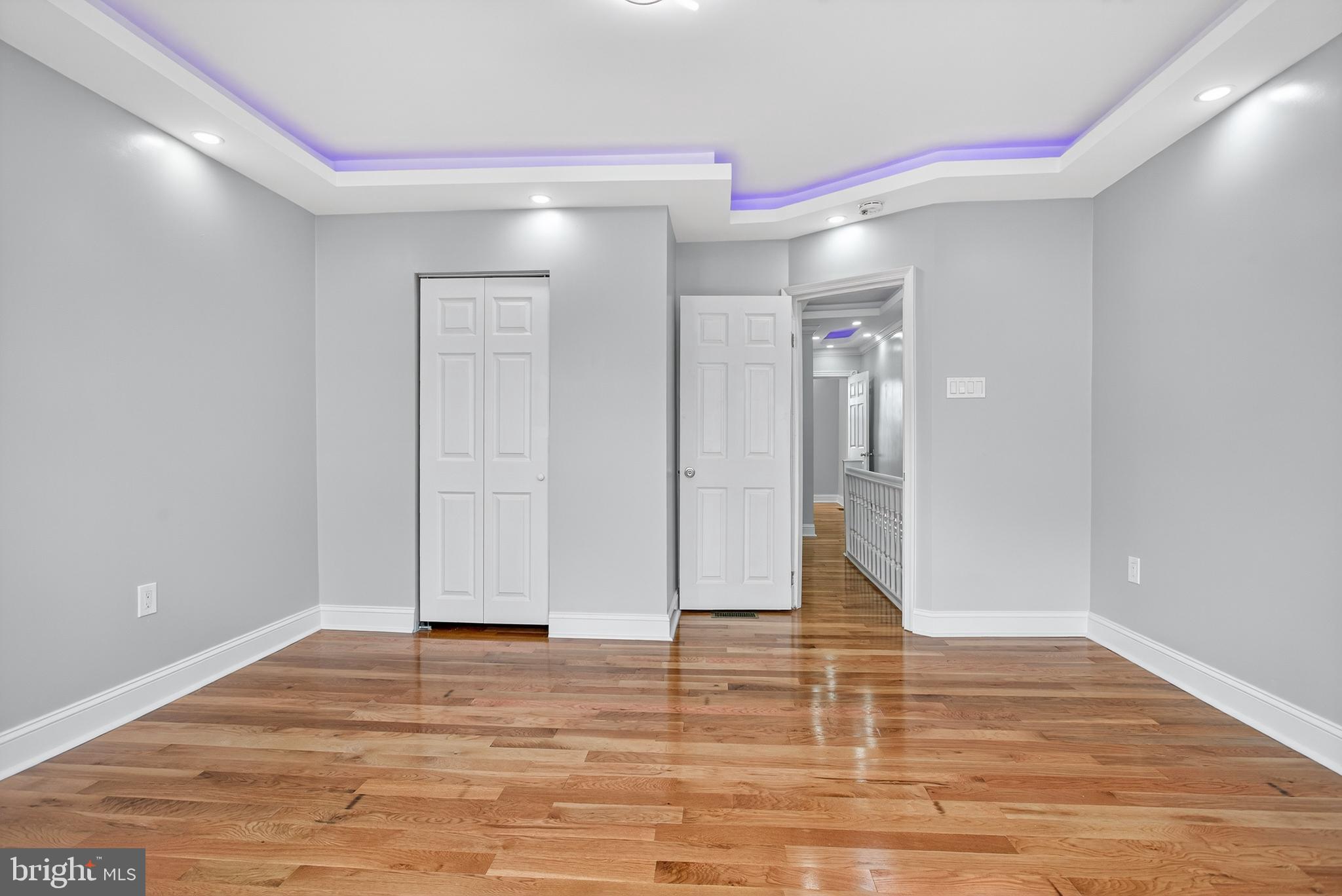 ELMWOOD PARK - Residential