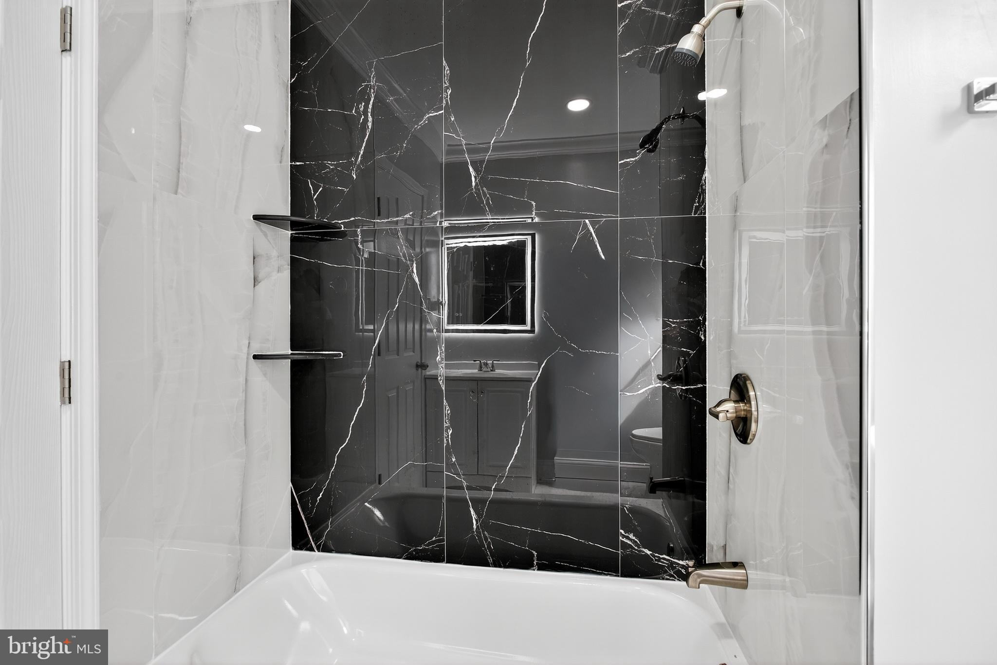 ELMWOOD PARK - Residential