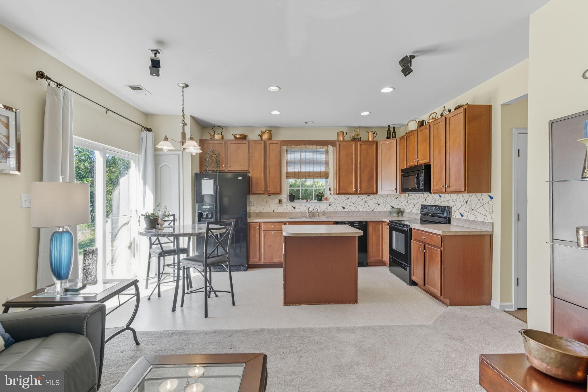 ARCHERS ROCK - Residential