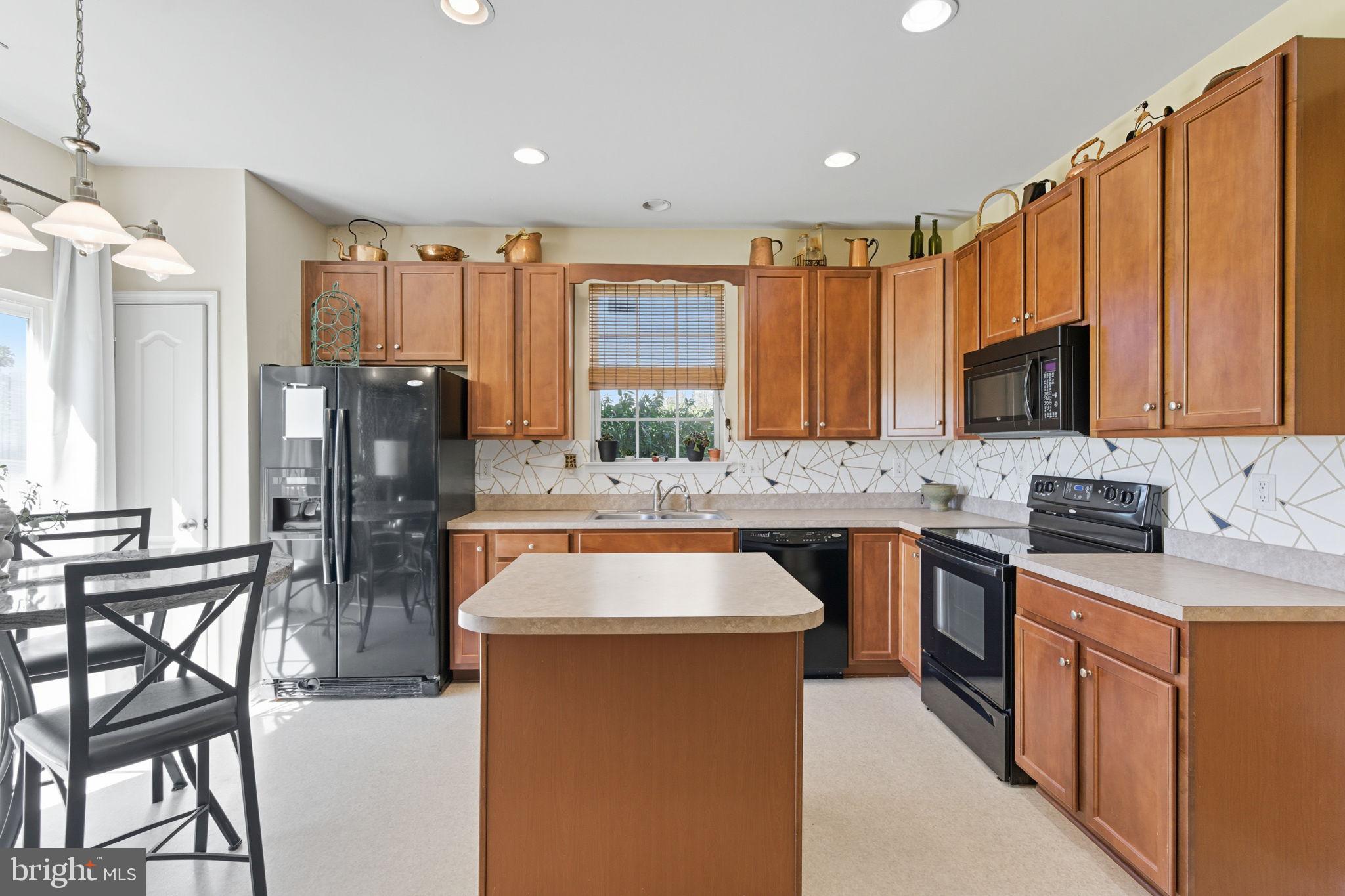 ARCHERS ROCK - Residential