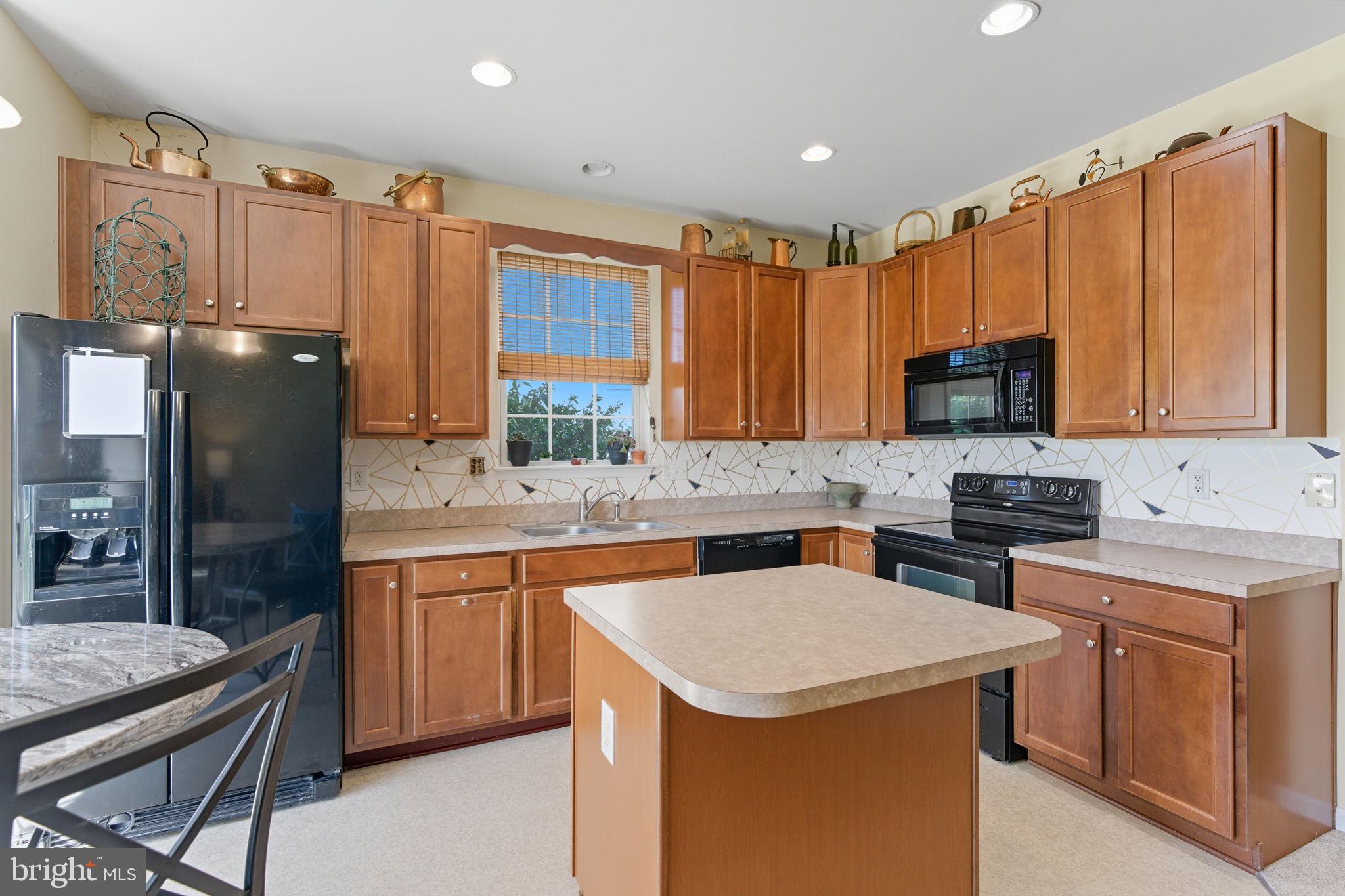 ARCHERS ROCK - Residential