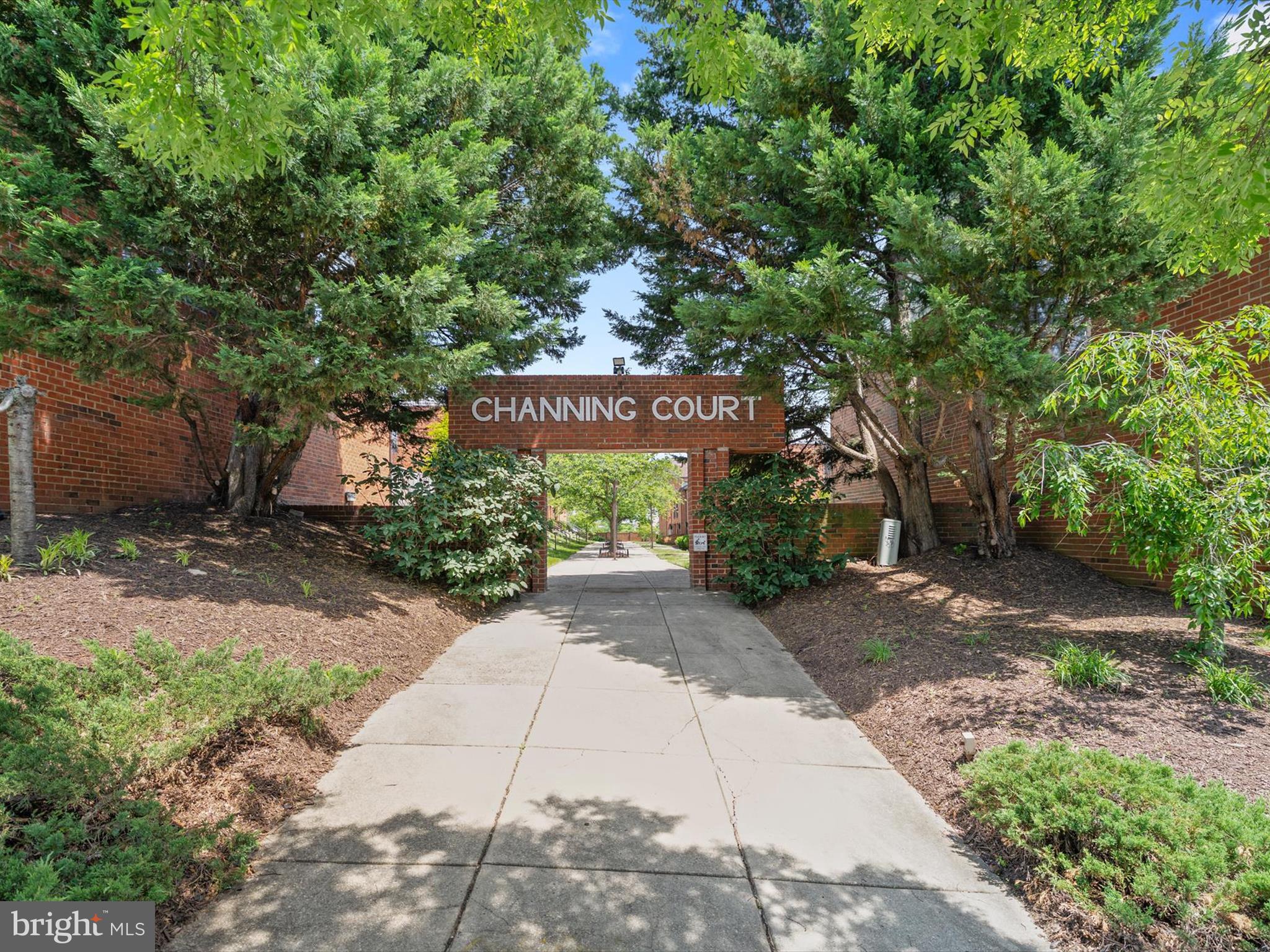 1806 BRYANT STREET NE 1806