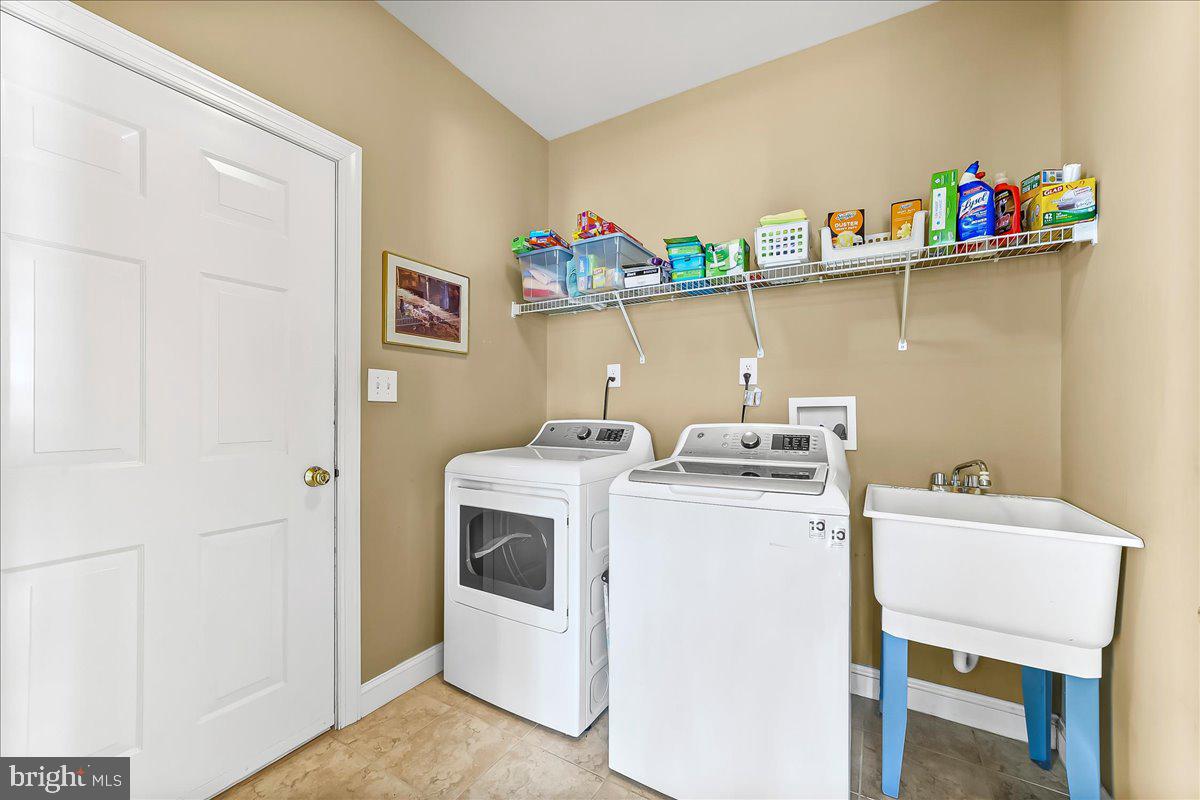 TRADITIONS AT INNI - Residential