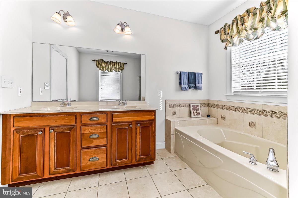 TRADITIONS AT INNI - Residential