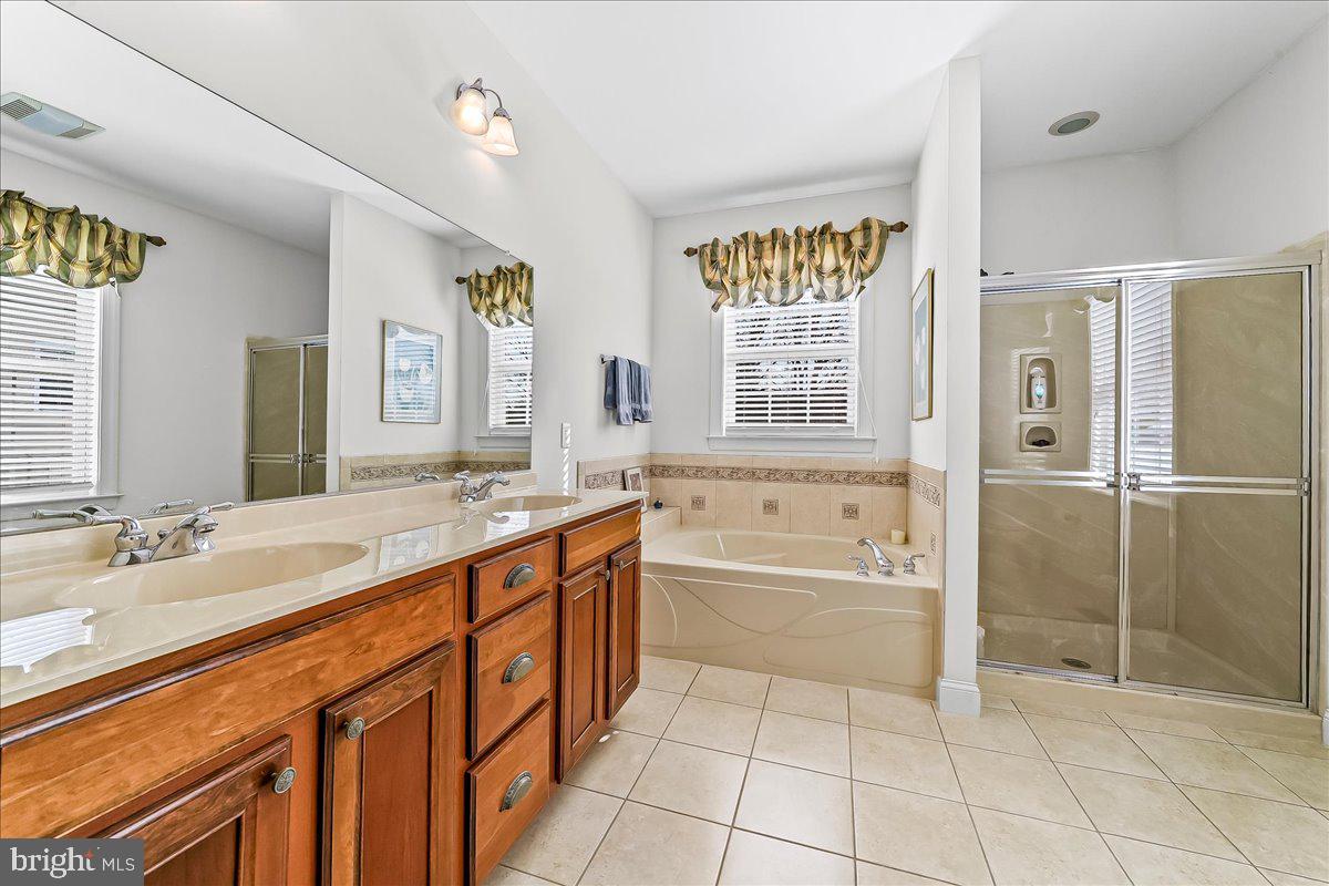 TRADITIONS AT INNI - Residential