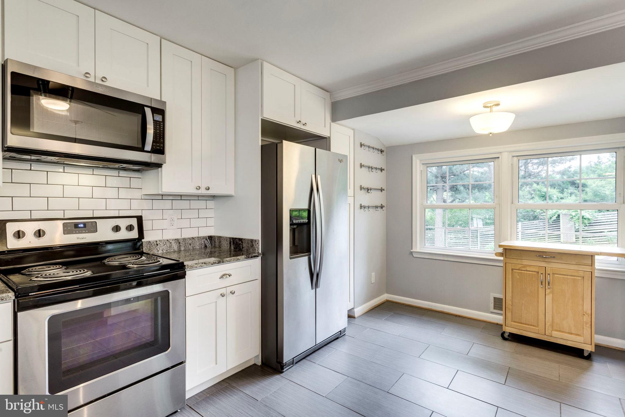 MT VERNON ESTATES - Residential Lease