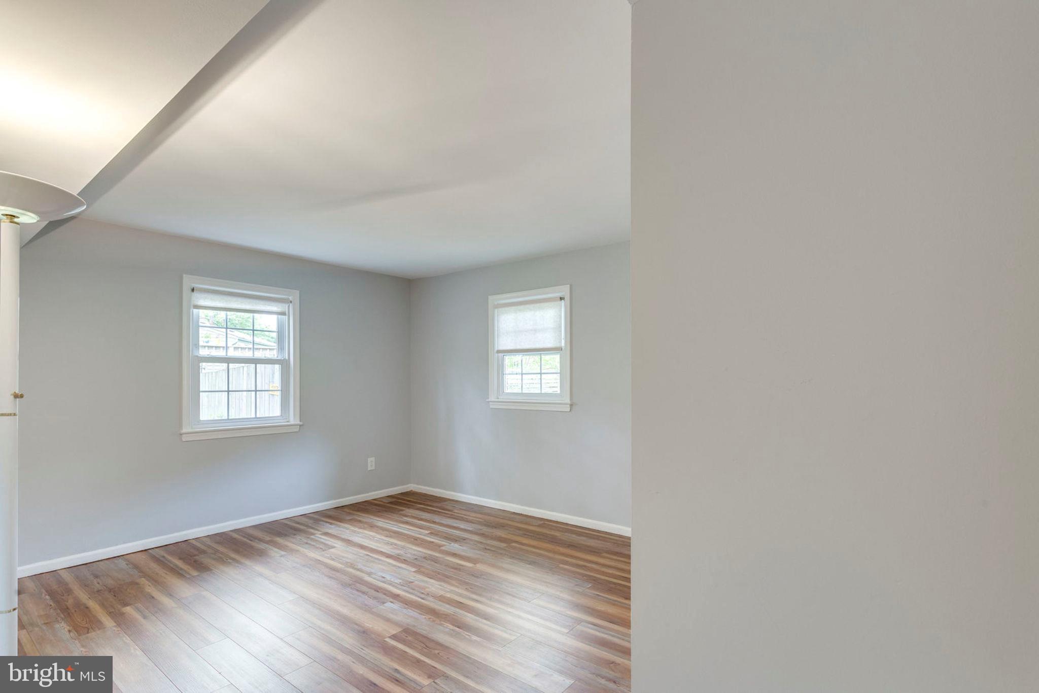 MT VERNON ESTATES - Residential Lease