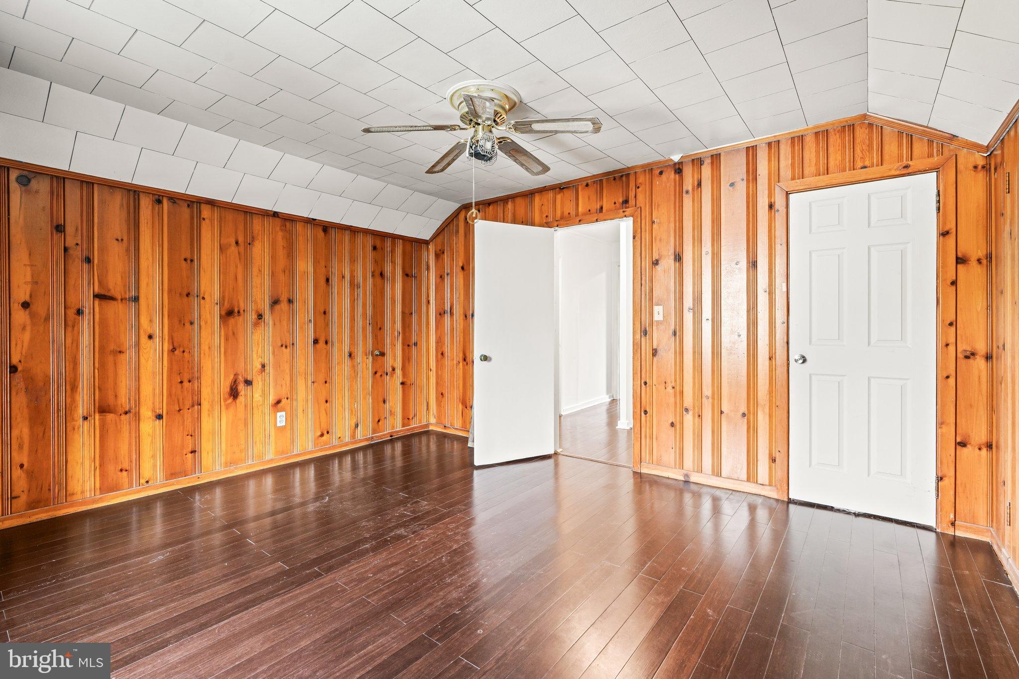 MONTROSE PARK - Residential