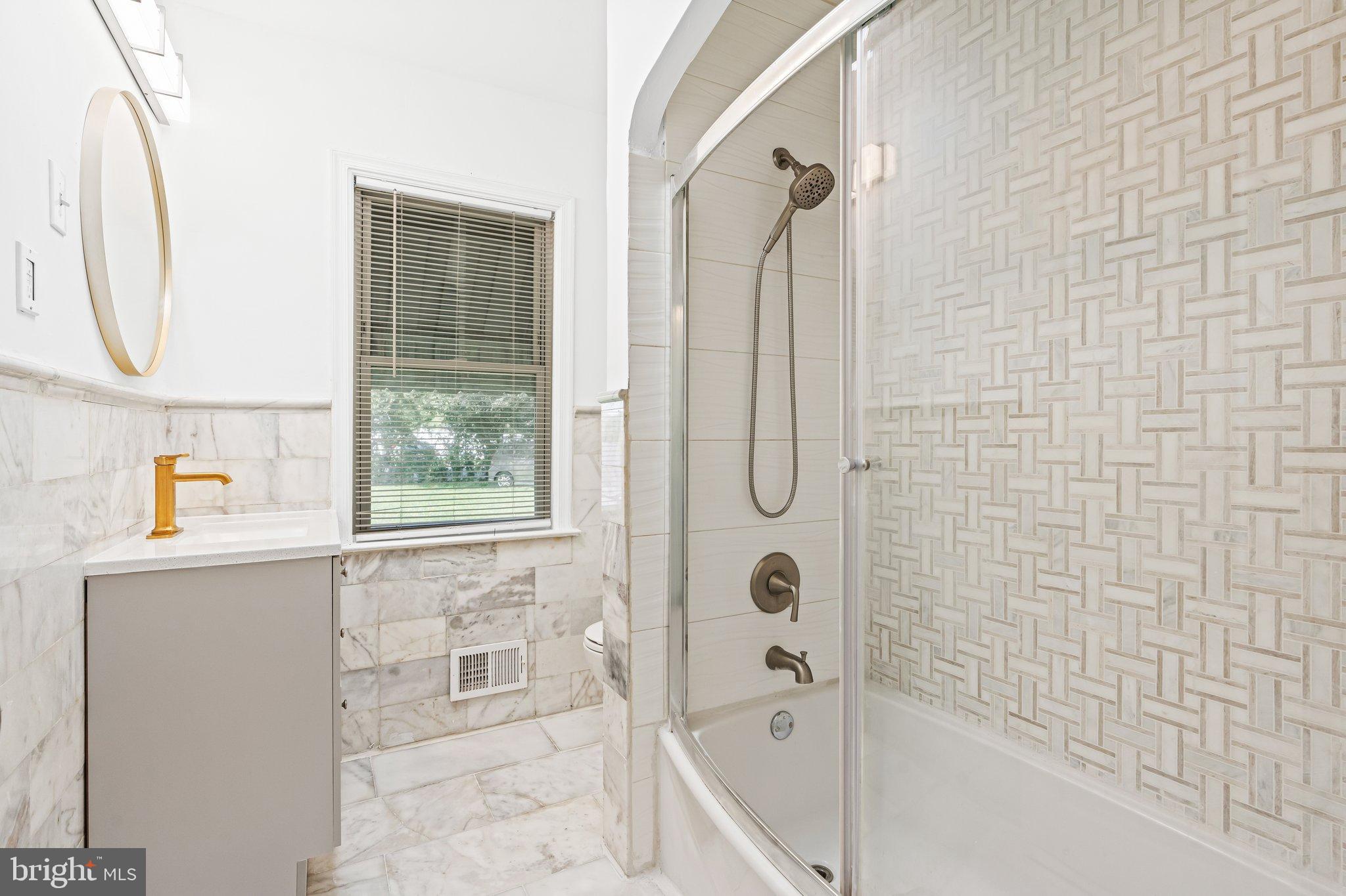 MONTROSE PARK - Residential