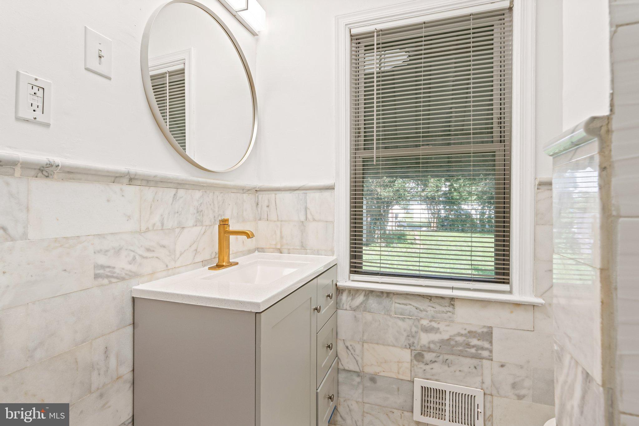 MONTROSE PARK - Residential