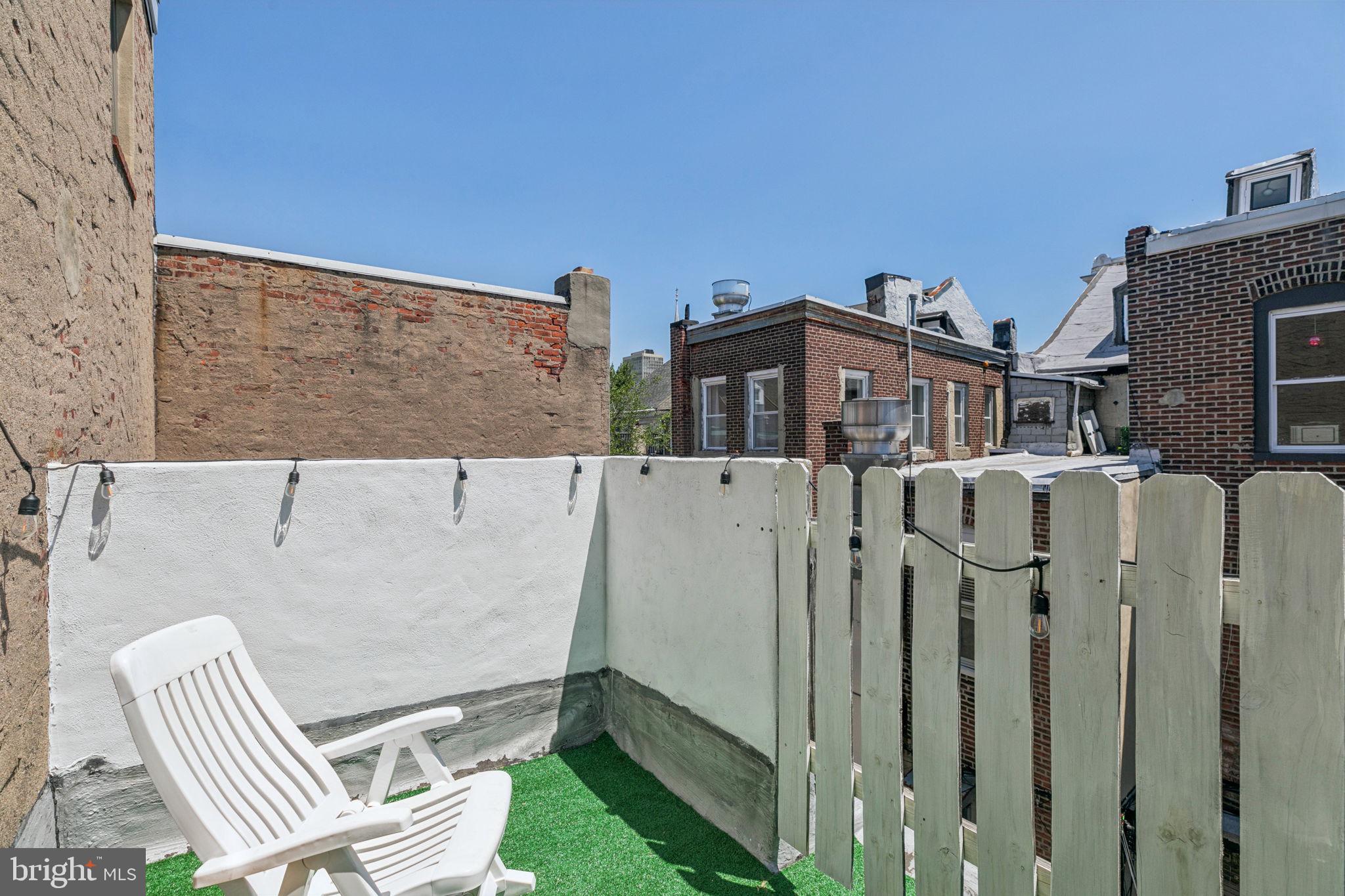 SOCIETY HILL - Residential