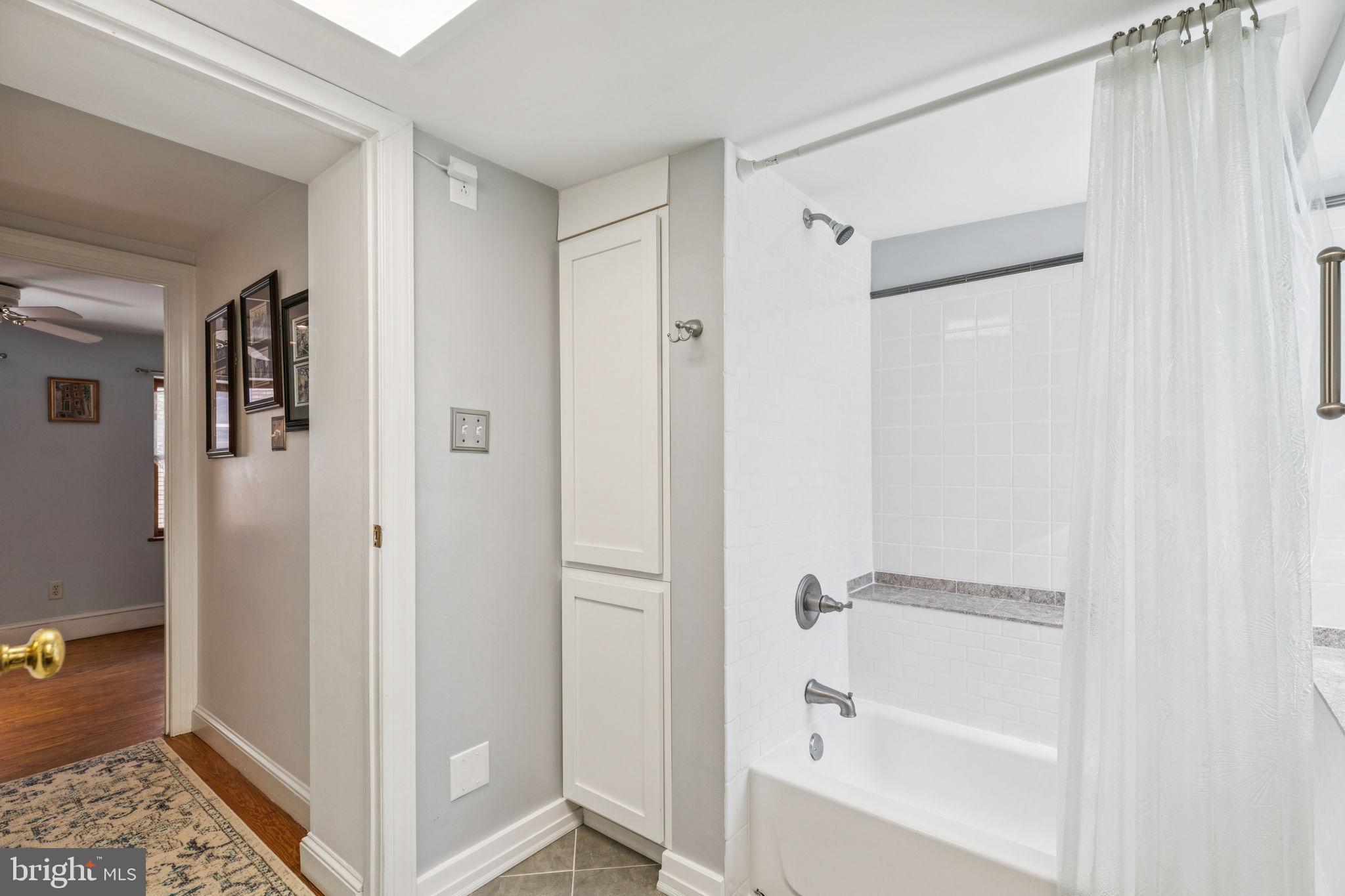 SOCIETY HILL - Residential