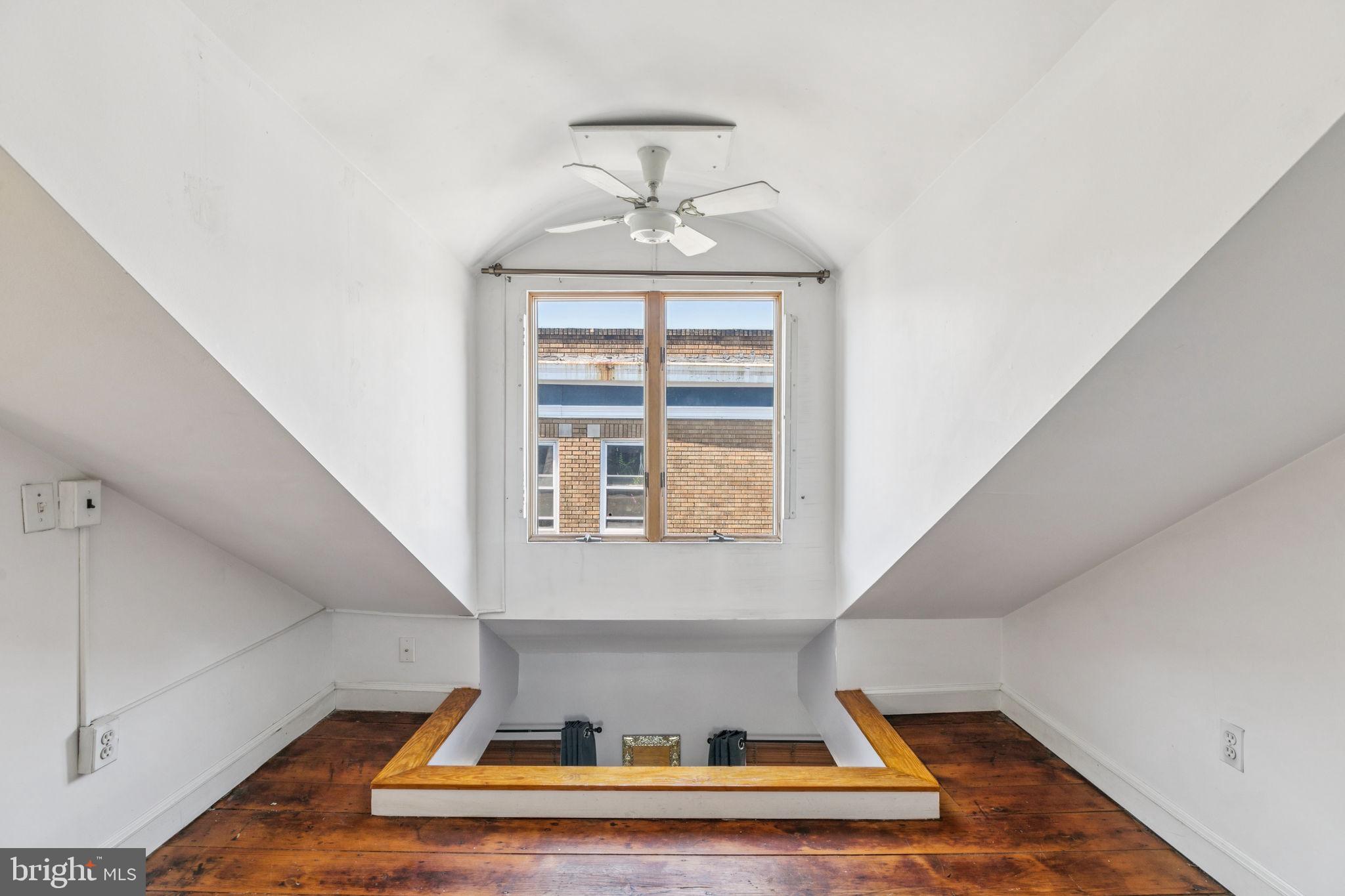 SOCIETY HILL - Residential