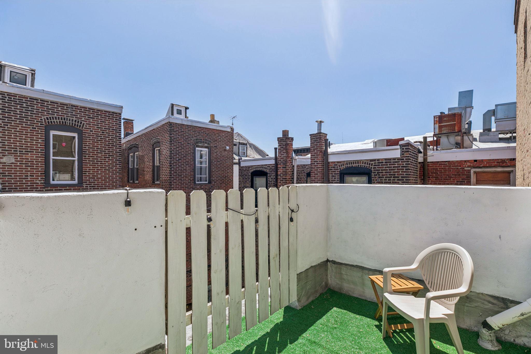 SOCIETY HILL - Residential