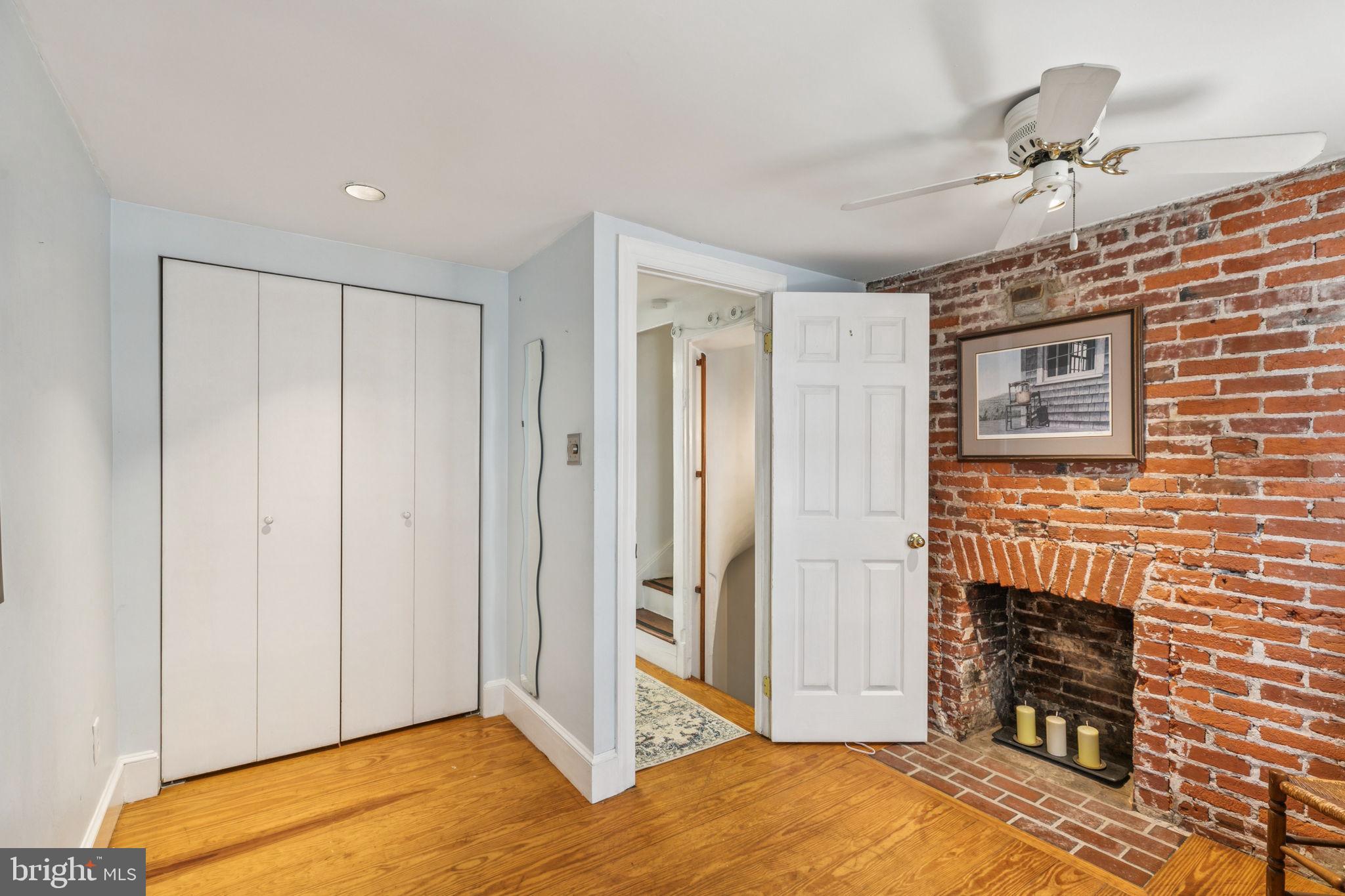 SOCIETY HILL - Residential