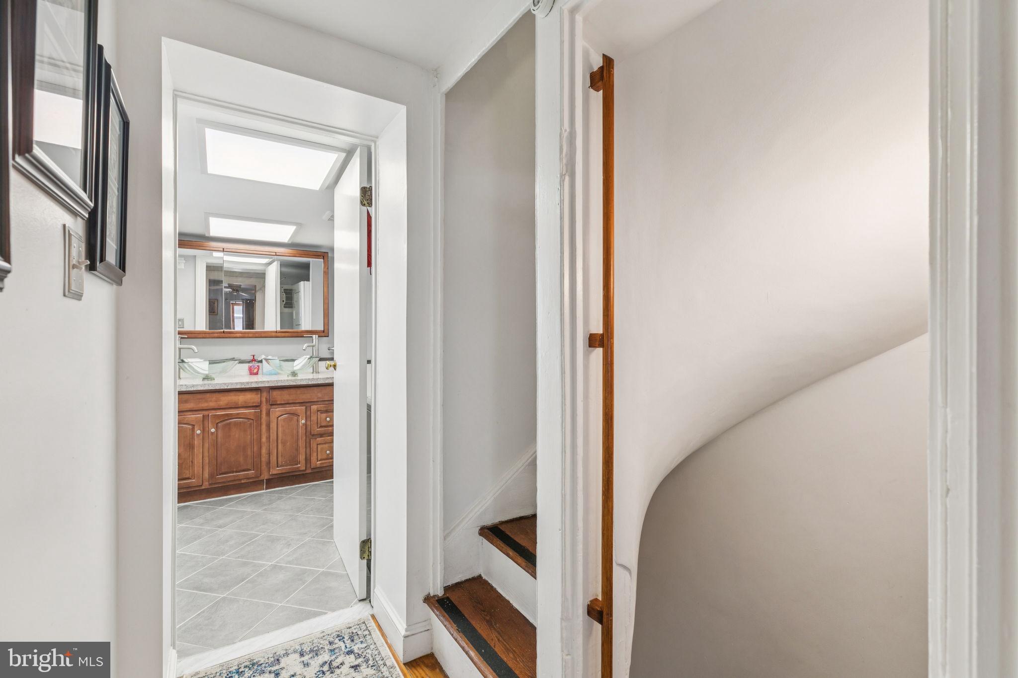 SOCIETY HILL - Residential