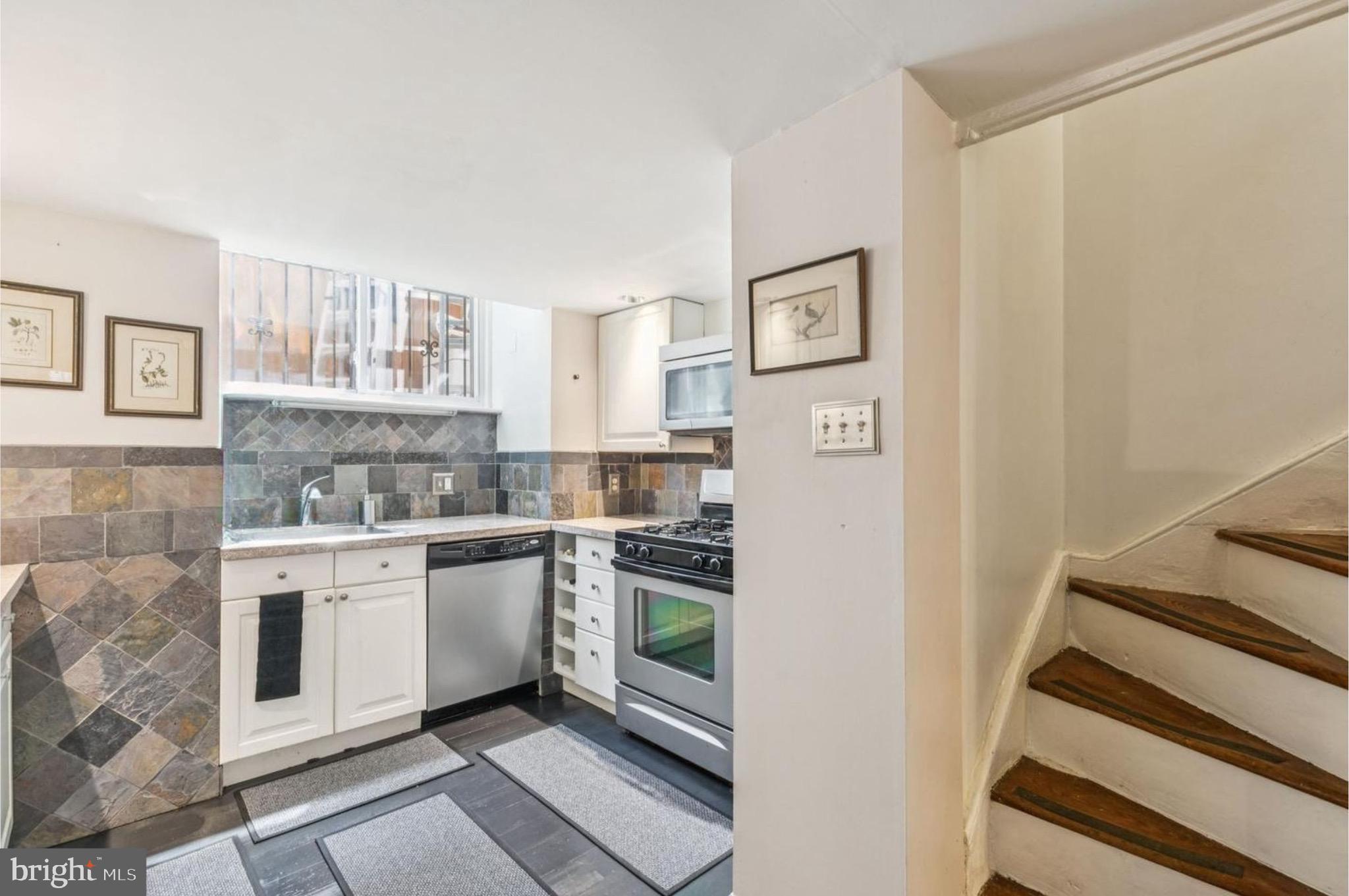 SOCIETY HILL - Residential