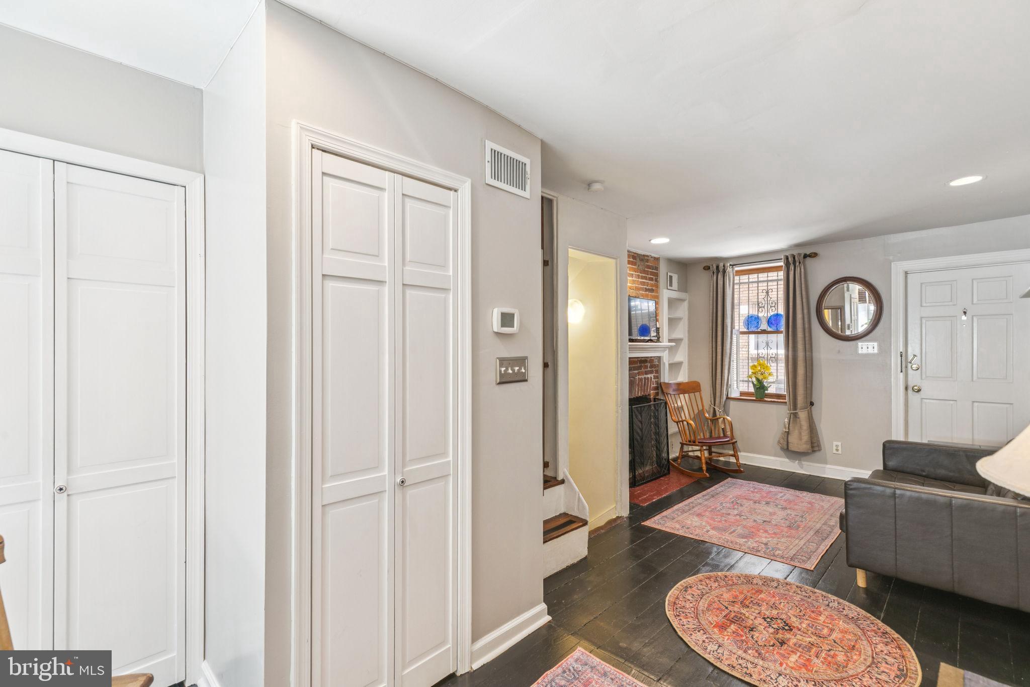 SOCIETY HILL - Residential