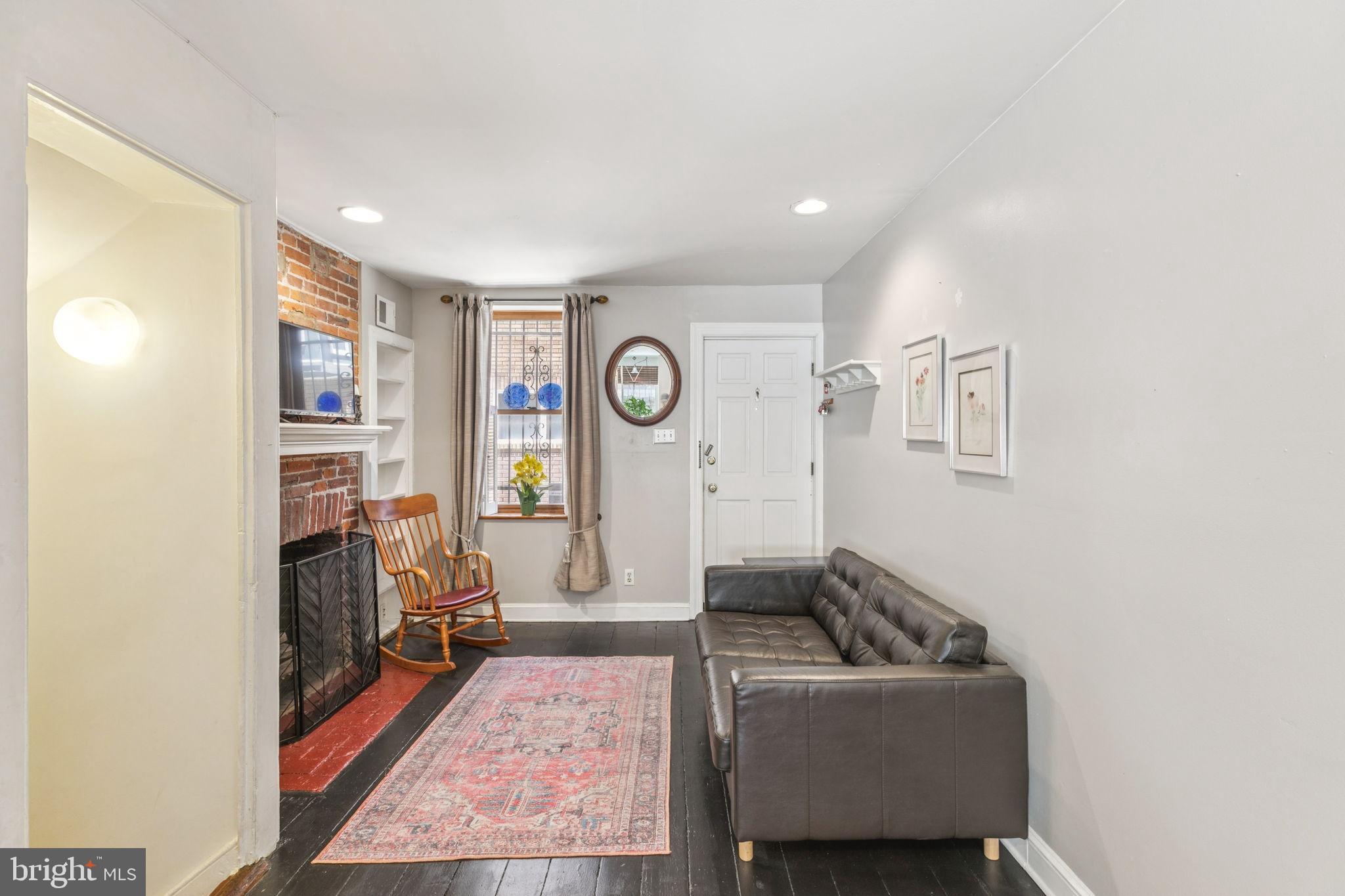 SOCIETY HILL - Residential