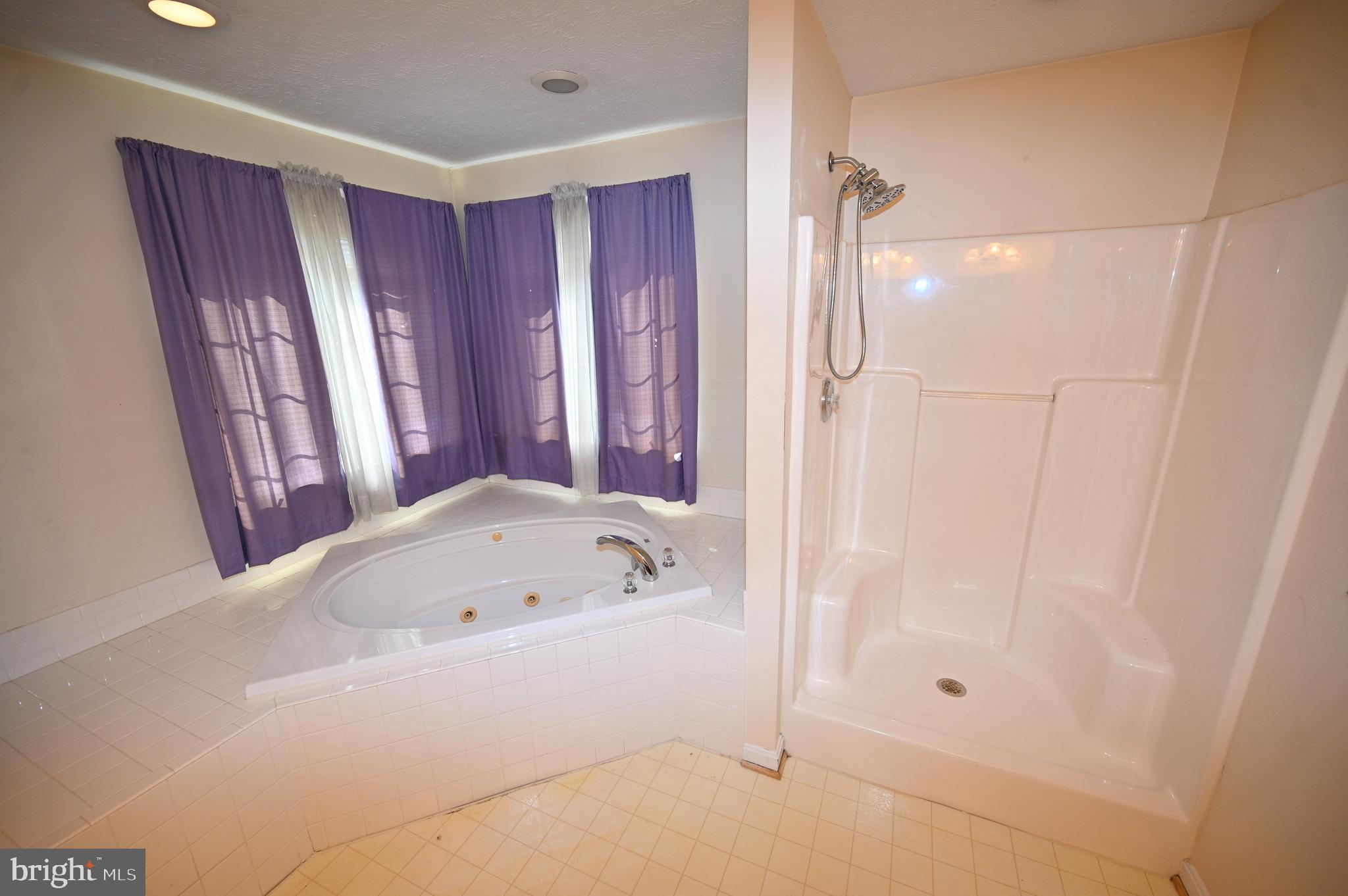 WILLOW WOODS - Residential