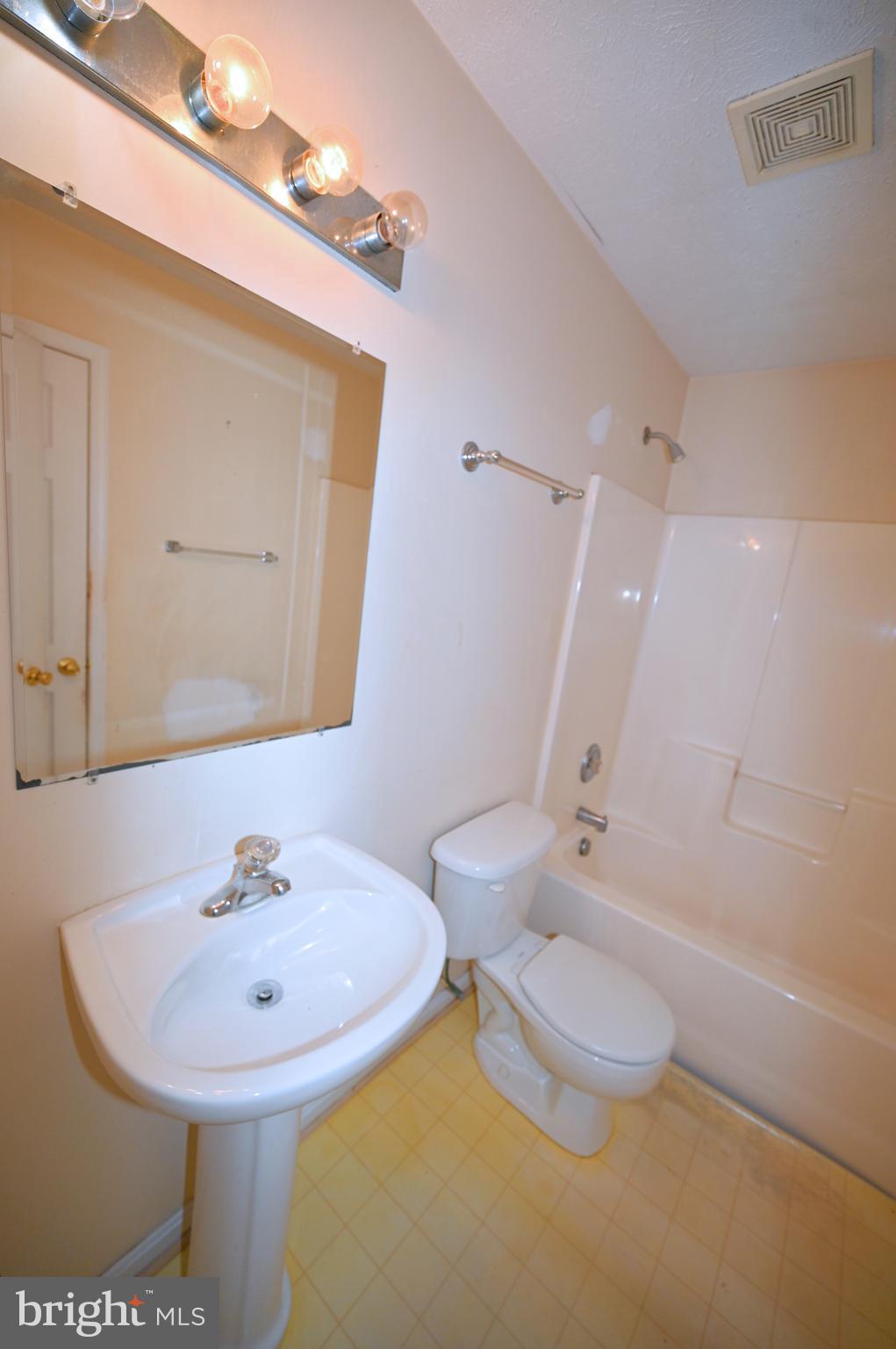 WILLOW WOODS - Residential