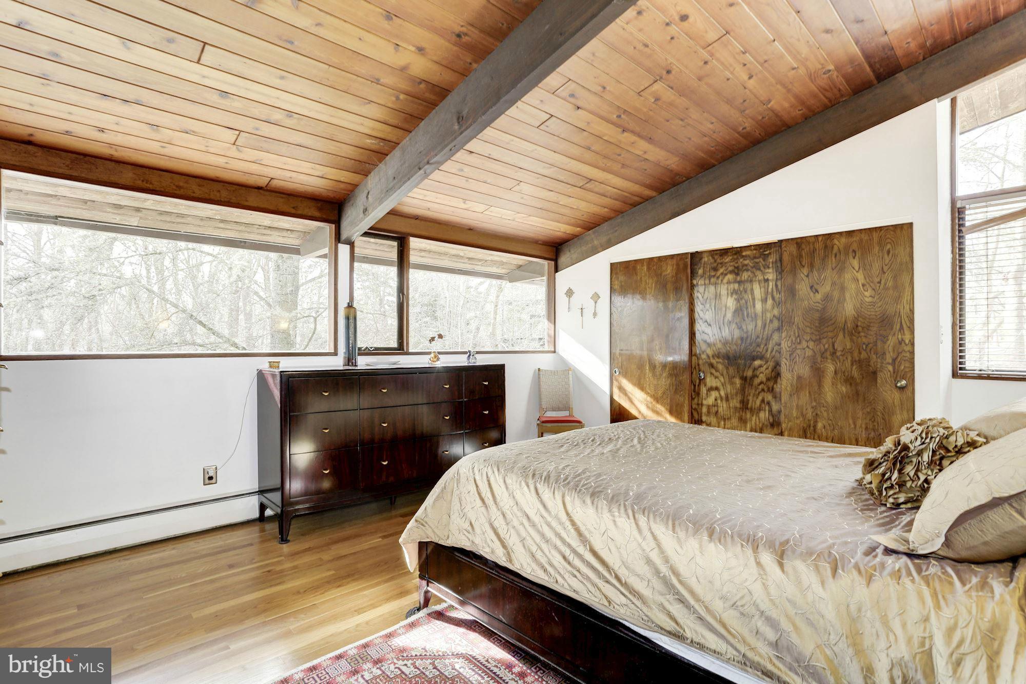 HOBBITS GLEN - Residential