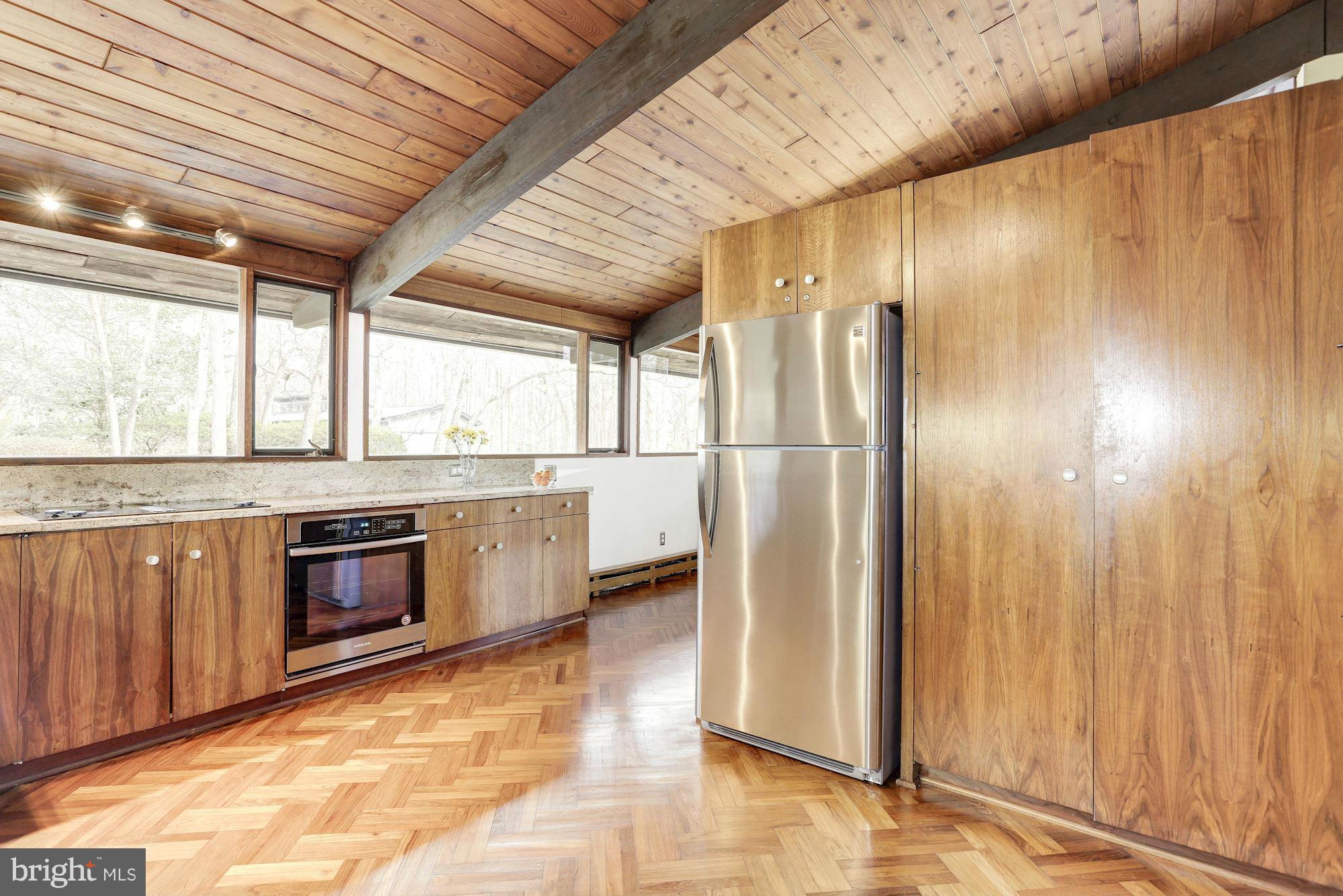 HOBBITS GLEN - Residential