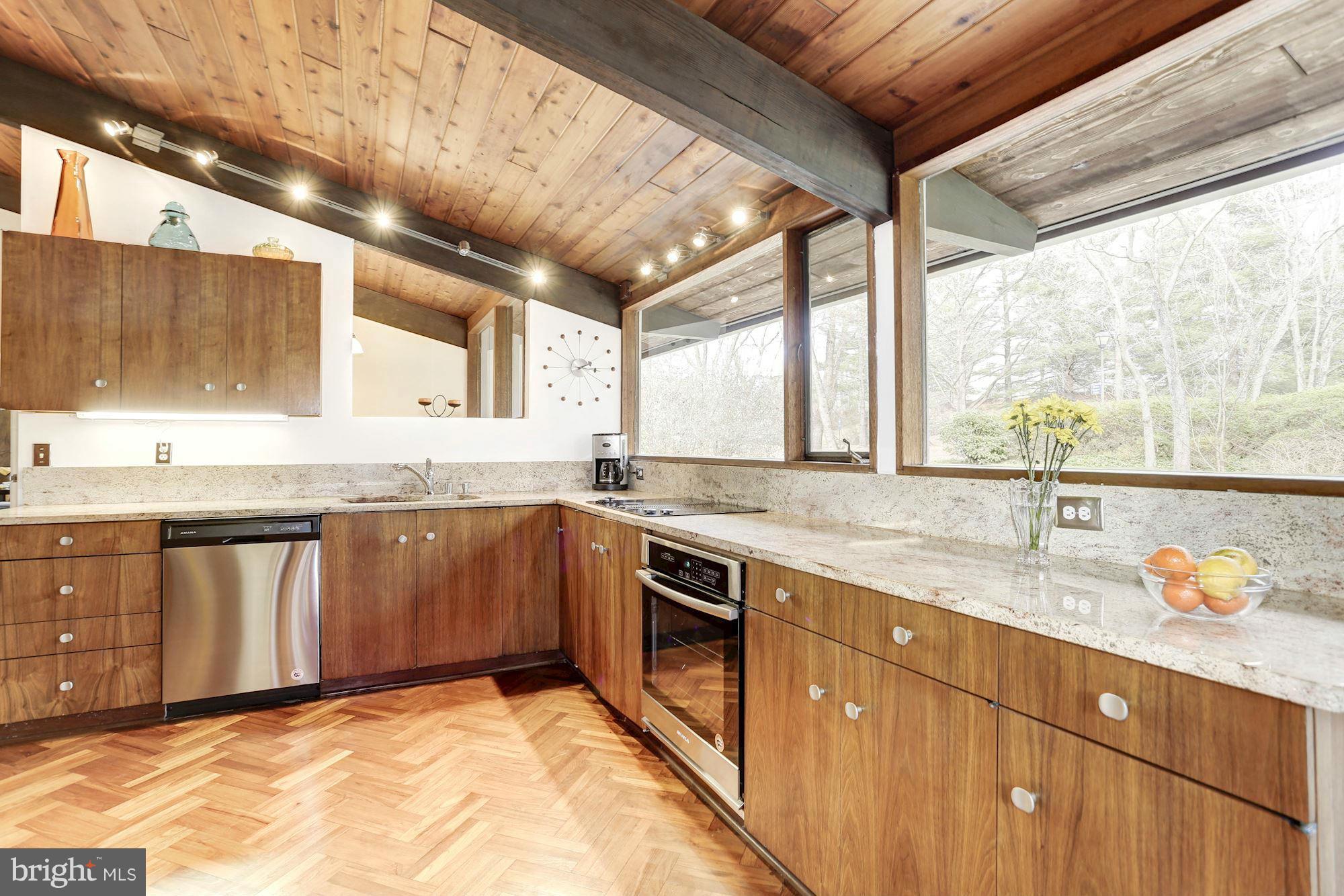 HOBBITS GLEN - Residential