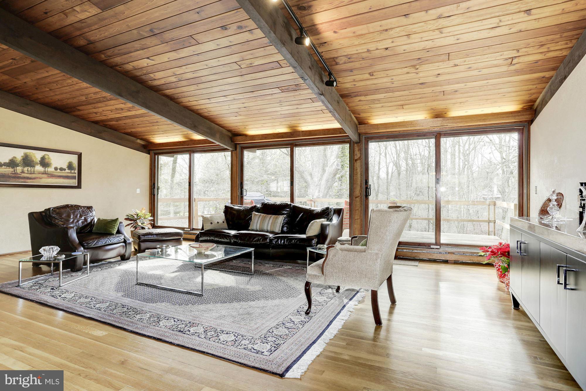 HOBBITS GLEN - Residential