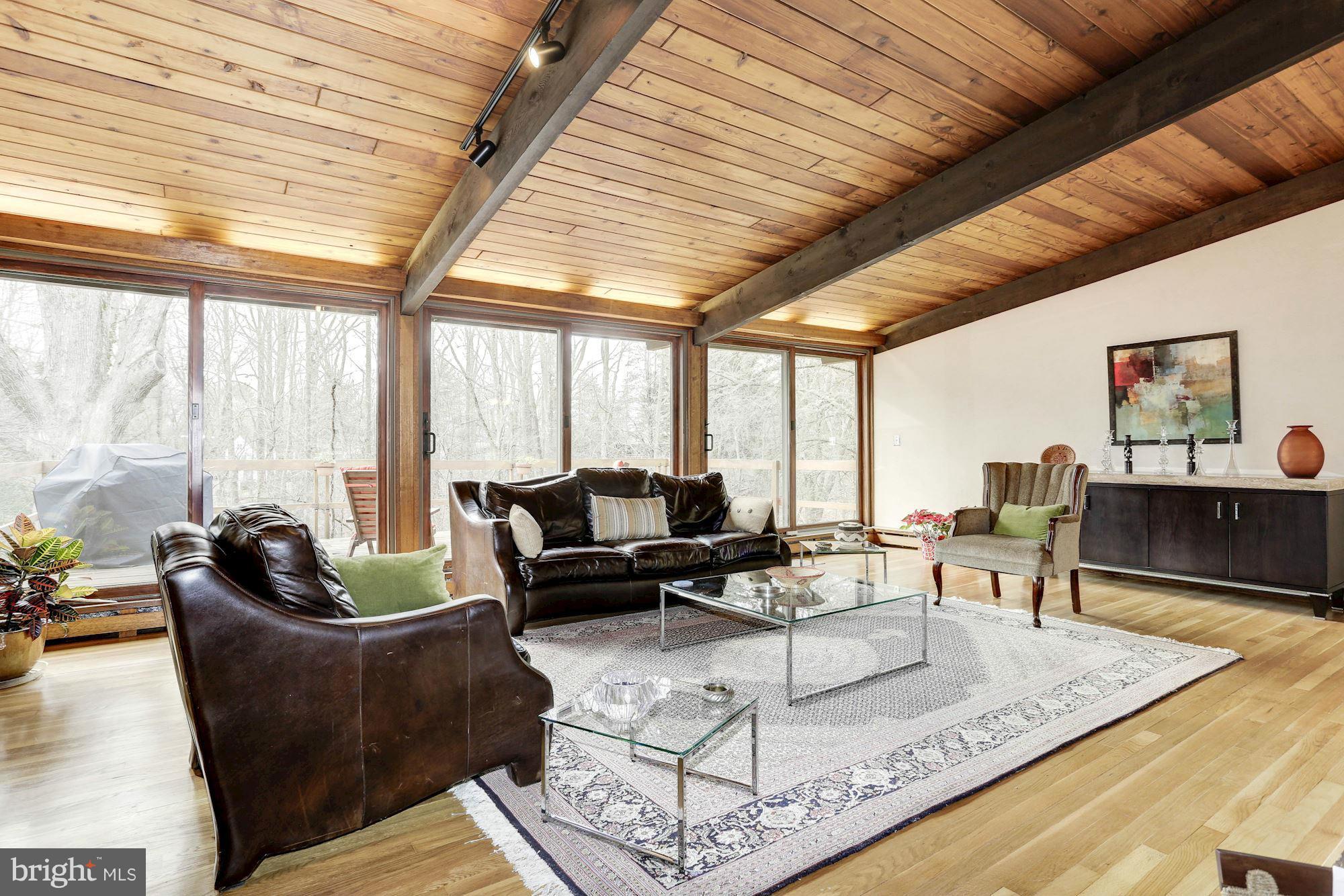 HOBBITS GLEN - Residential