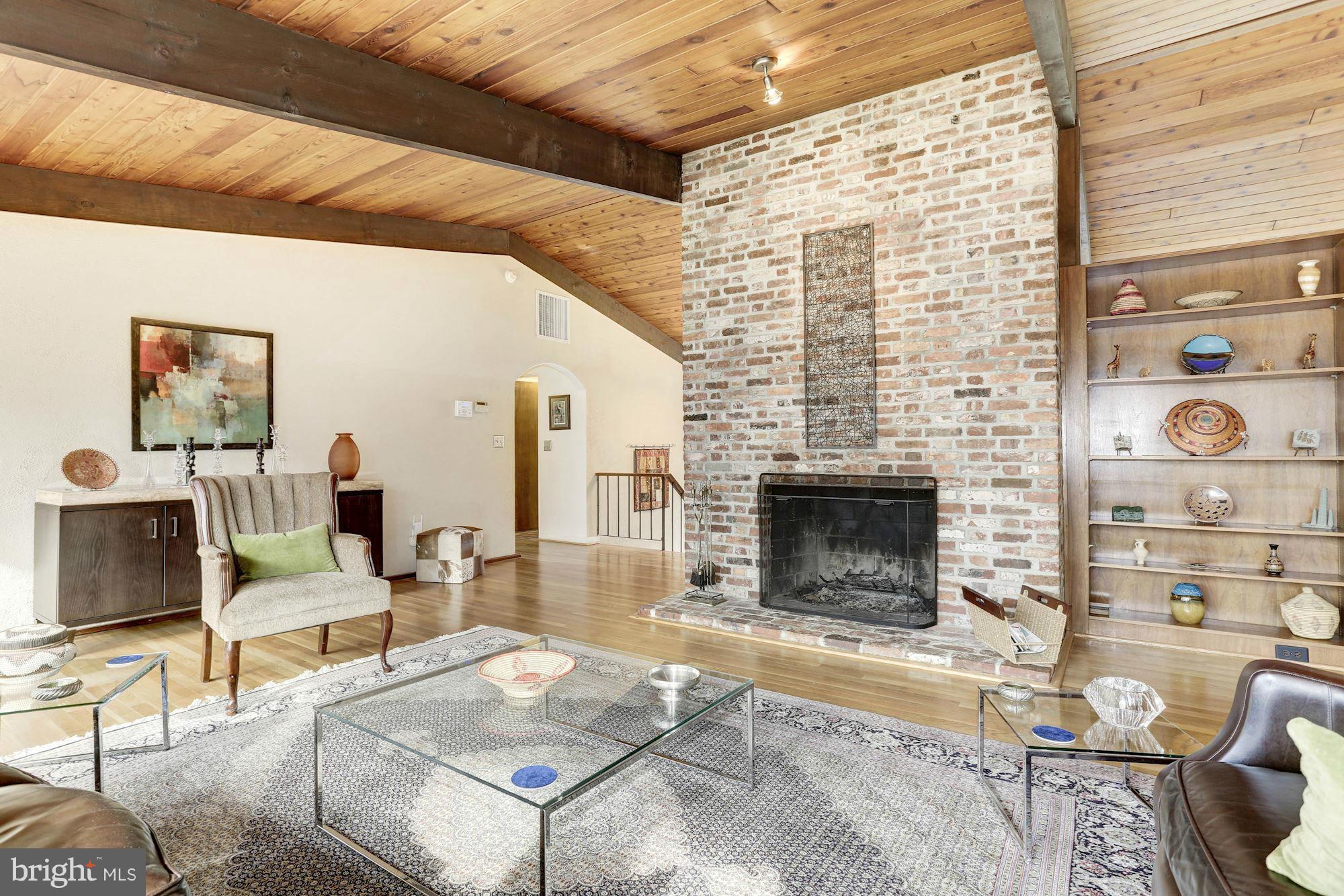 HOBBITS GLEN - Residential