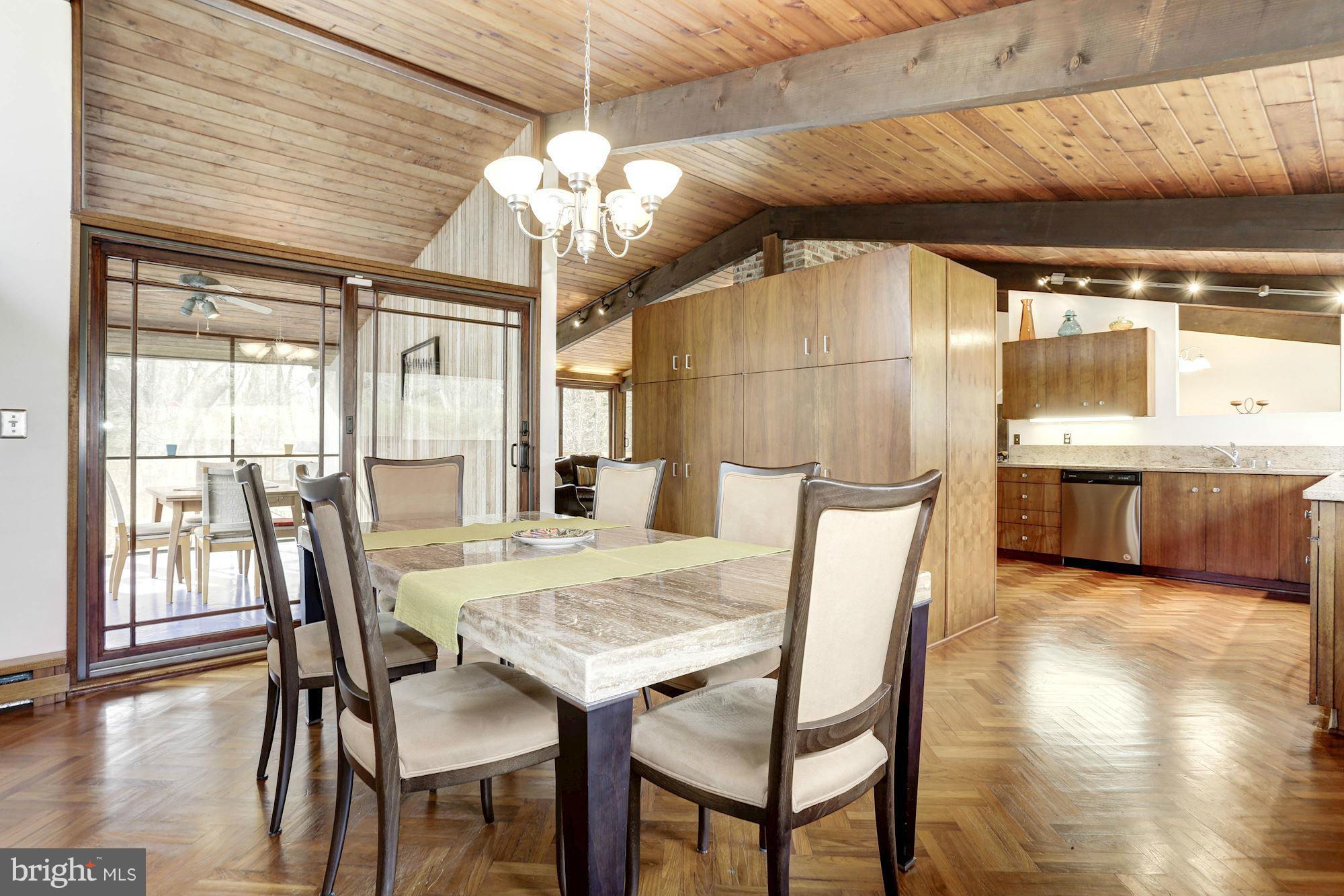 HOBBITS GLEN - Residential