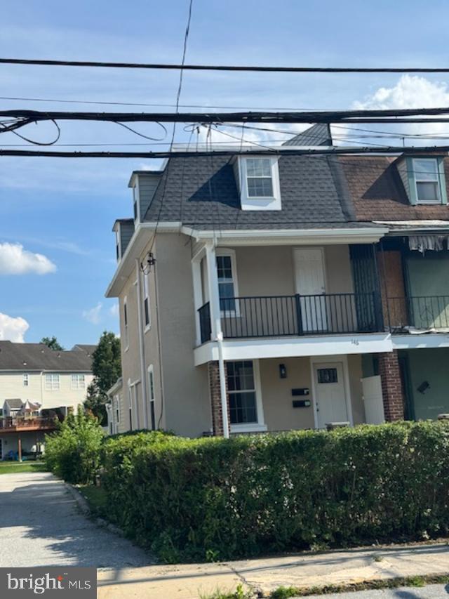 Downingtown Borough walk to everything! Renovated t/o Duplex. 1st unit is 1st floor, Front open porch, room, kitchen with stackable laundry dishwasher, full tub bathroom. Enclosed rear porch possible great room, office or storage. O/e to rear fenced in yard. Available immediately $1500.
2nd unit available immediately $2250. Flight of stairs, lg living-room, kitchen, stackable laundry, dishwasher in kitchen brand new appliances never used. Tub full bathroom, o/e to front open porch. 2 possible bedrooms or 1 bedroom and a bonus room. East Branch Brewery and parking lot across the street. On street parking 1st come 1st serve. Potential 2 car rear parking if tenants want to go around the block to park next to rear garage. Short walk to all things Downingtown borough.
Please only inquire if the total combined gross monthly income is at least 2.5 times the asking rent, credit score is 620+ and upfront funds available are at least 2-3 times the amount of rent.