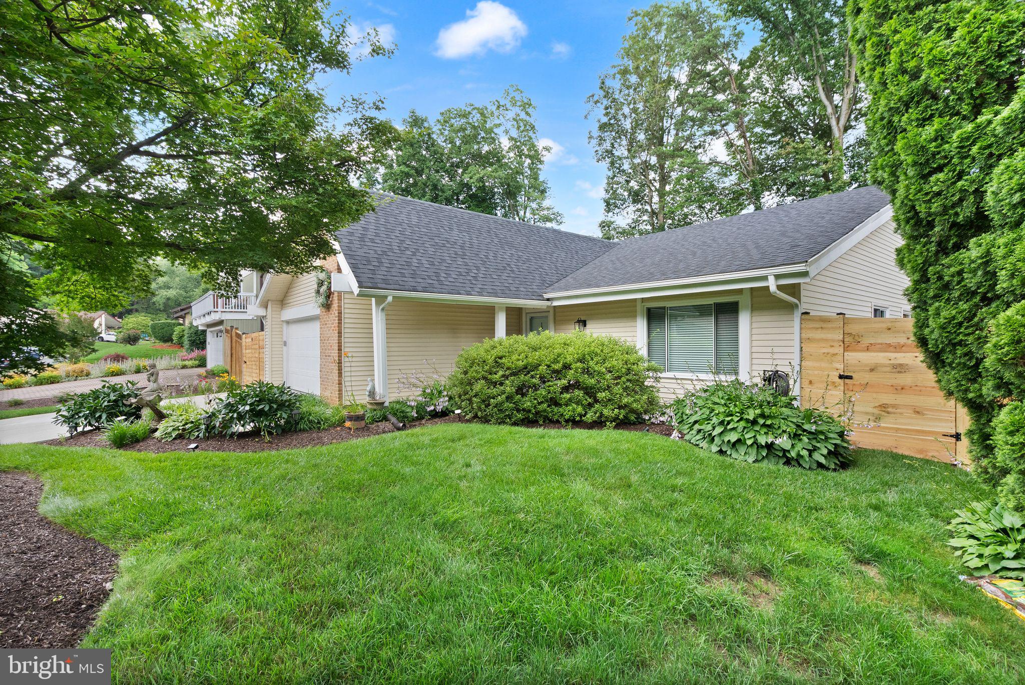 7909 MULBERRY BOTTOM COURT