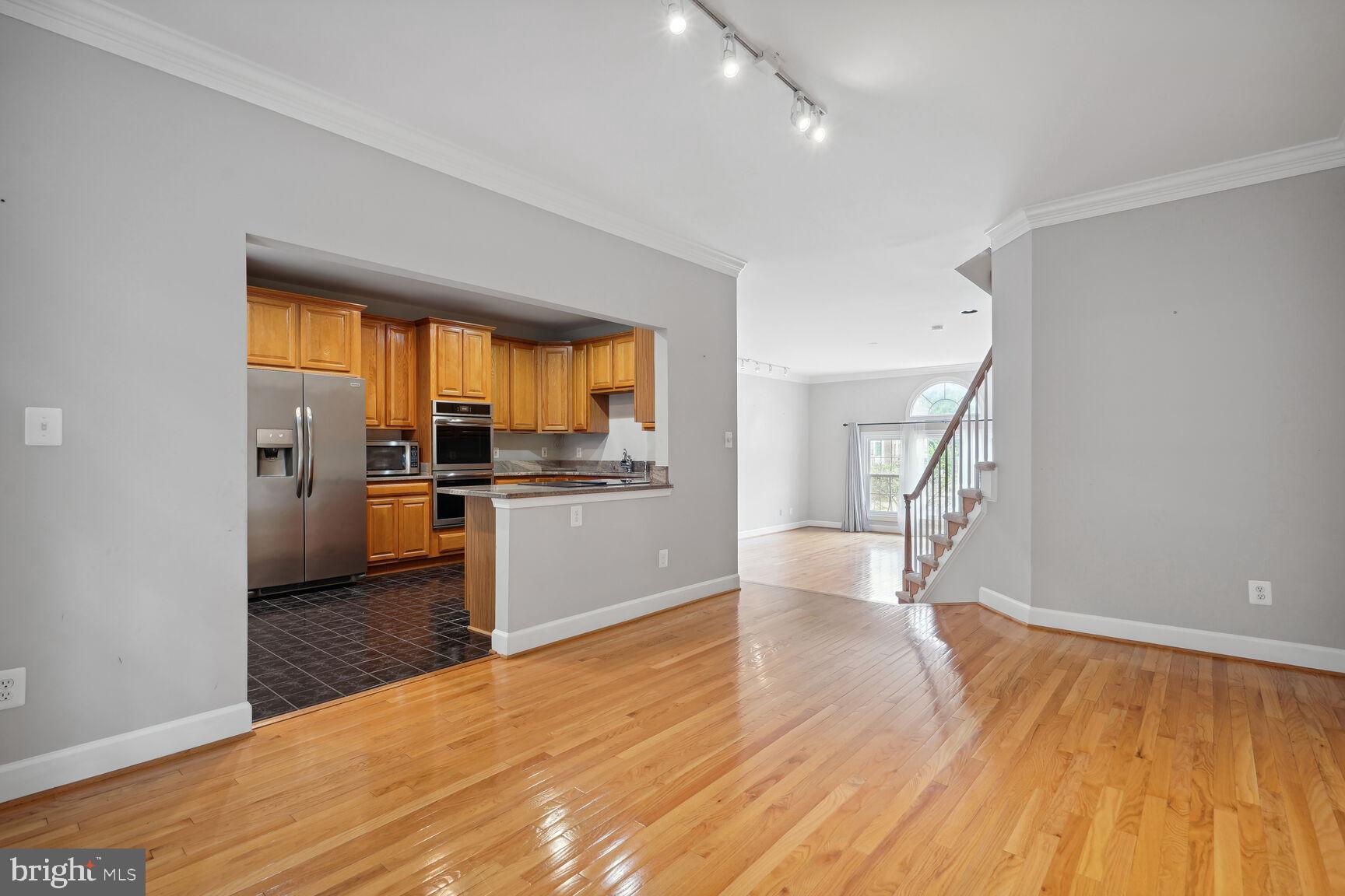 WESTWOOD TOWNS - Residential Lease