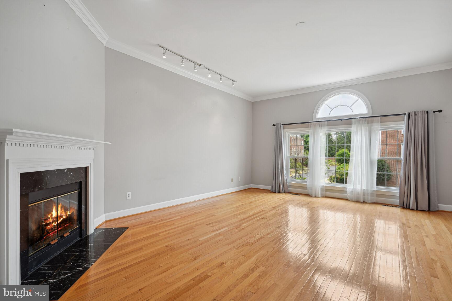 WESTWOOD TOWNS - Residential Lease