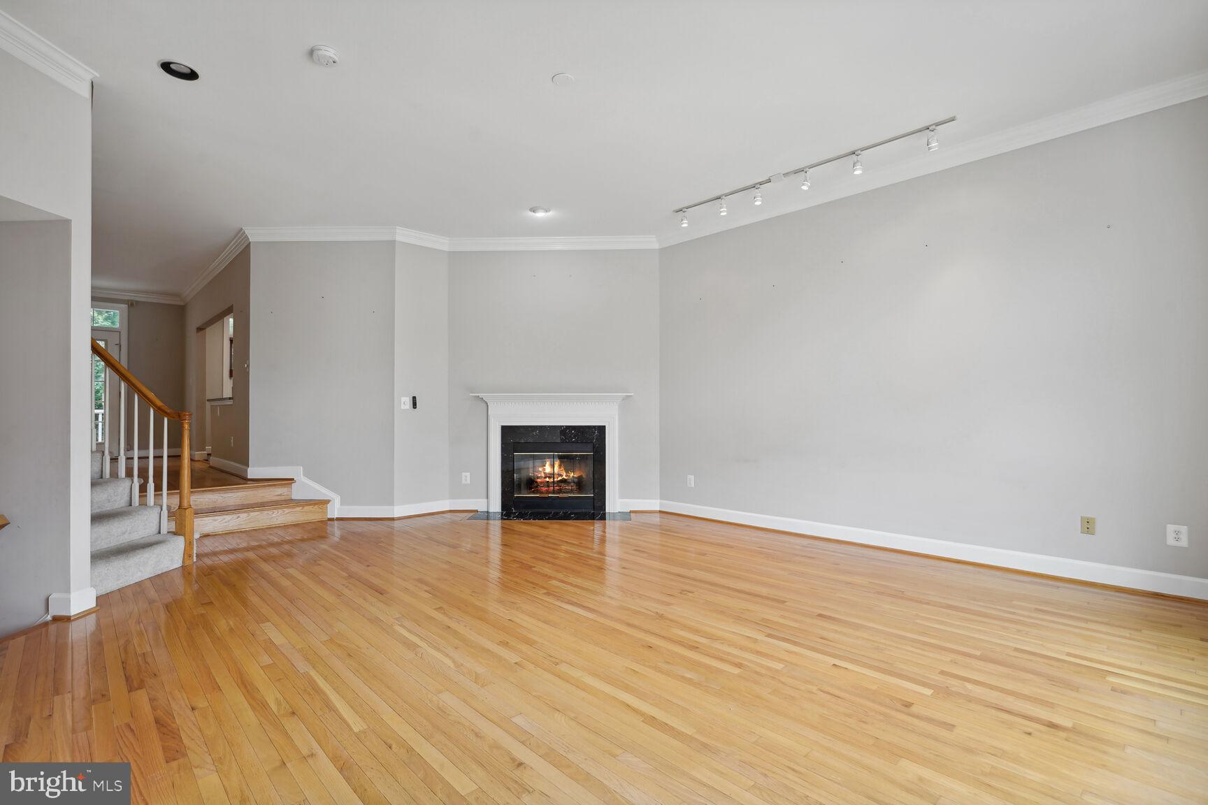 WESTWOOD TOWNS - Residential Lease