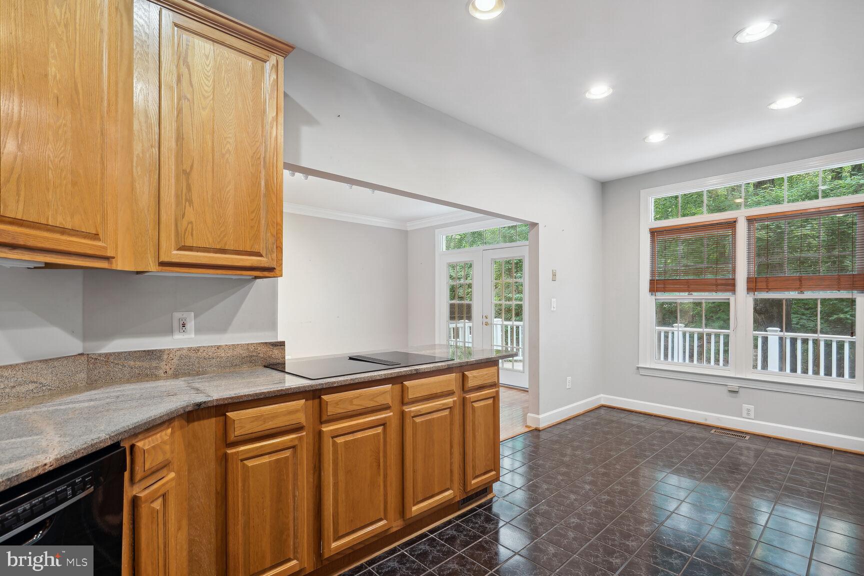 WESTWOOD TOWNS - Residential Lease