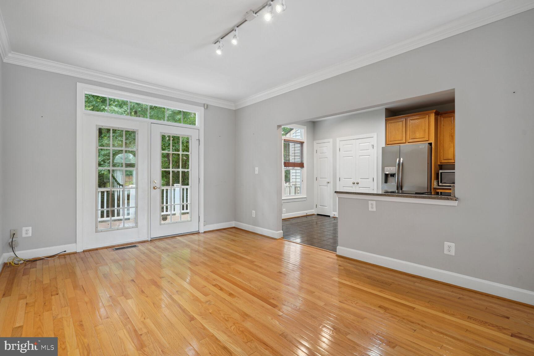 WESTWOOD TOWNS - Residential Lease