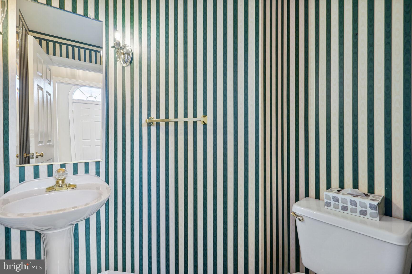 WESTWOOD TOWNS - Residential Lease