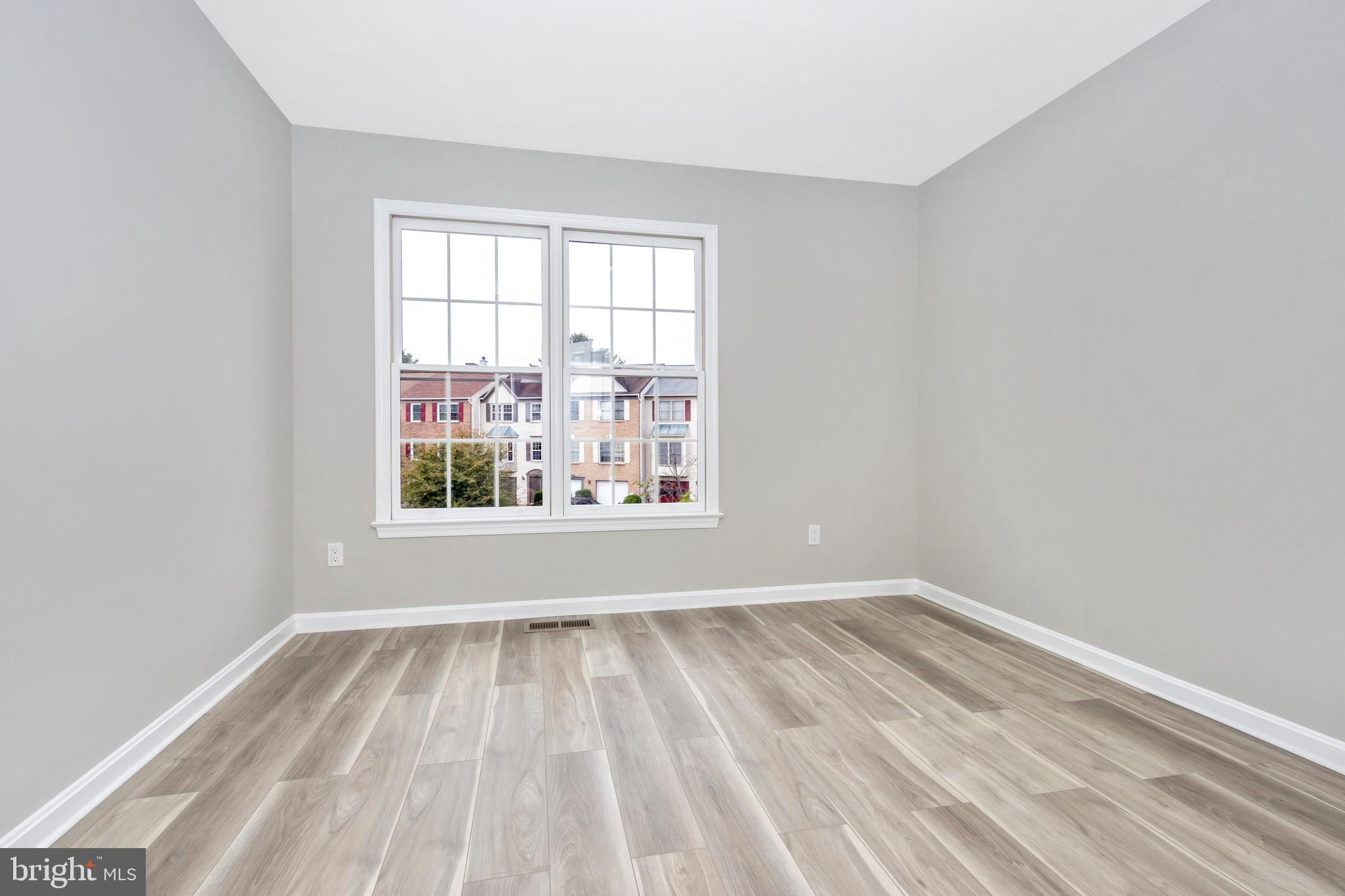 SEVEN OAKS - Residential