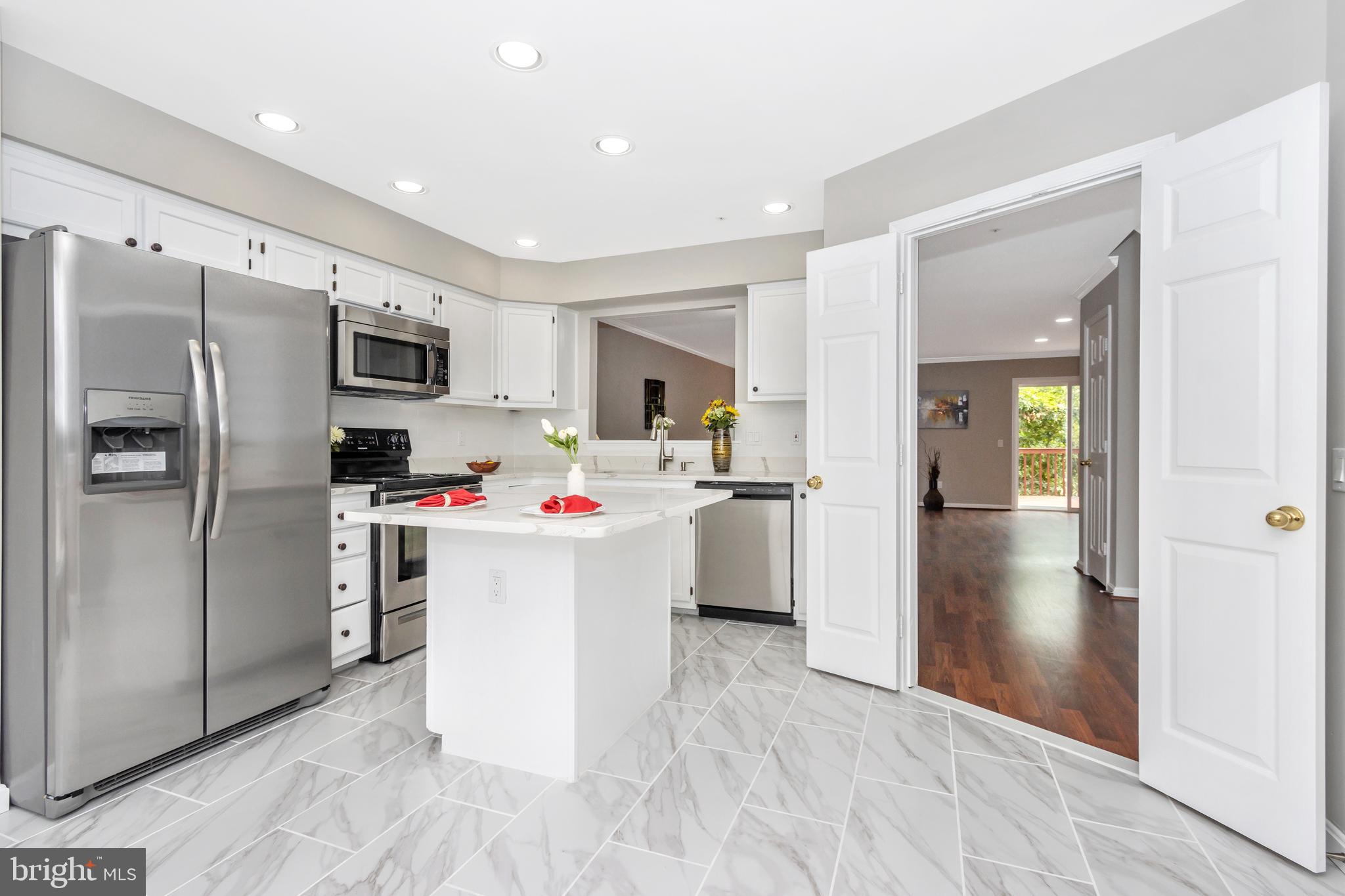 SEVEN OAKS - Residential